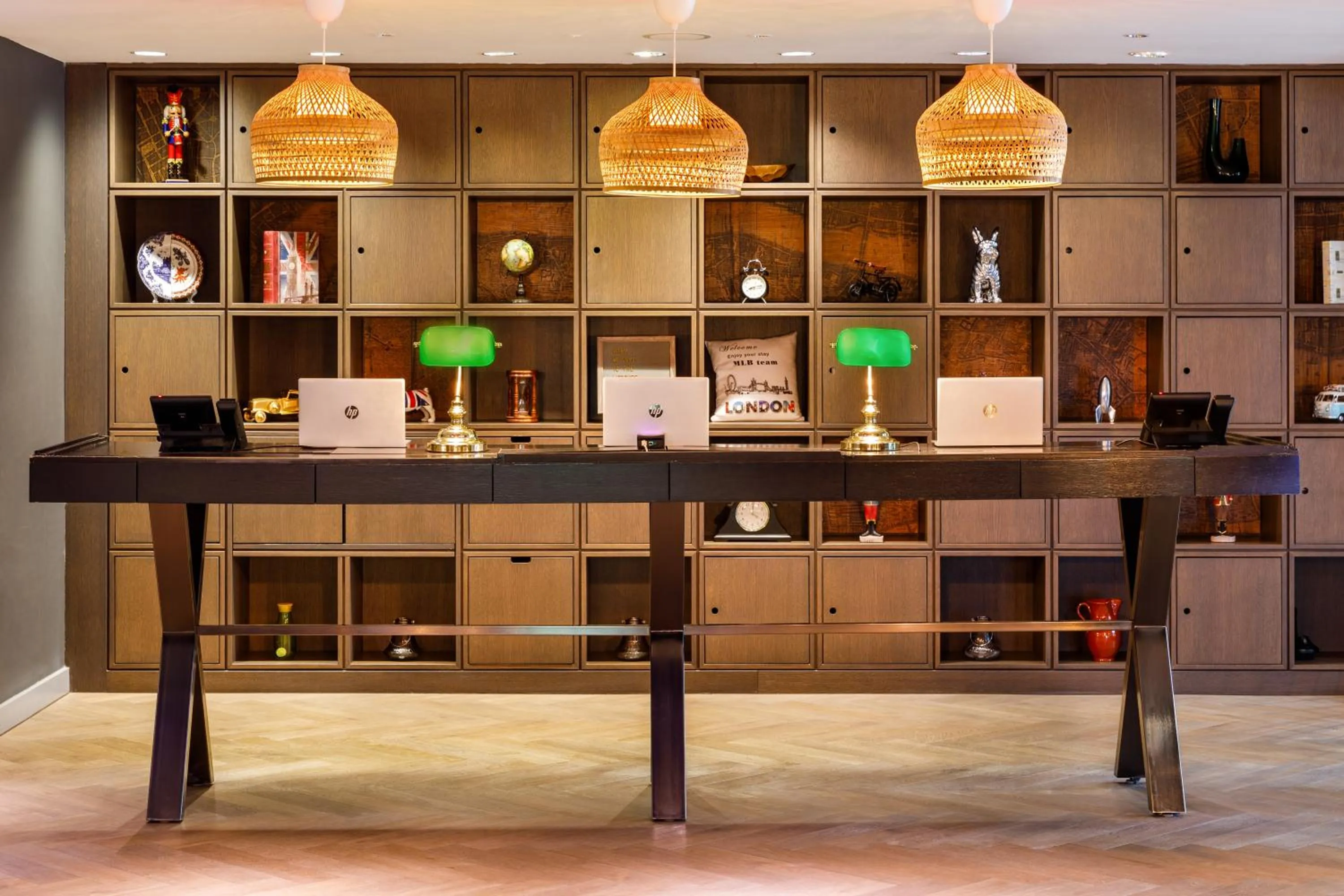 Lobby or reception in Mercure London Bridge