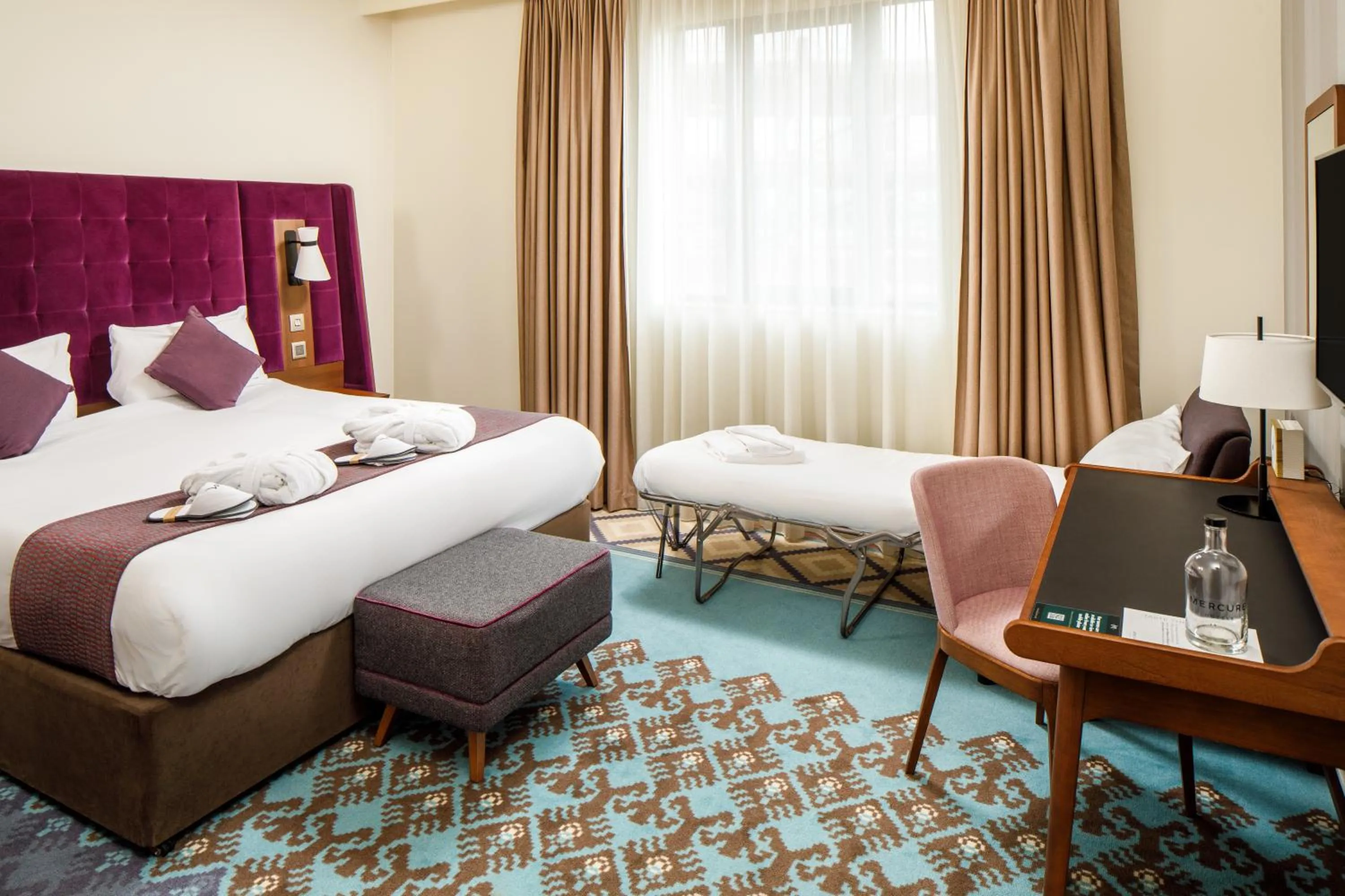 Bed in Mercure London Bridge