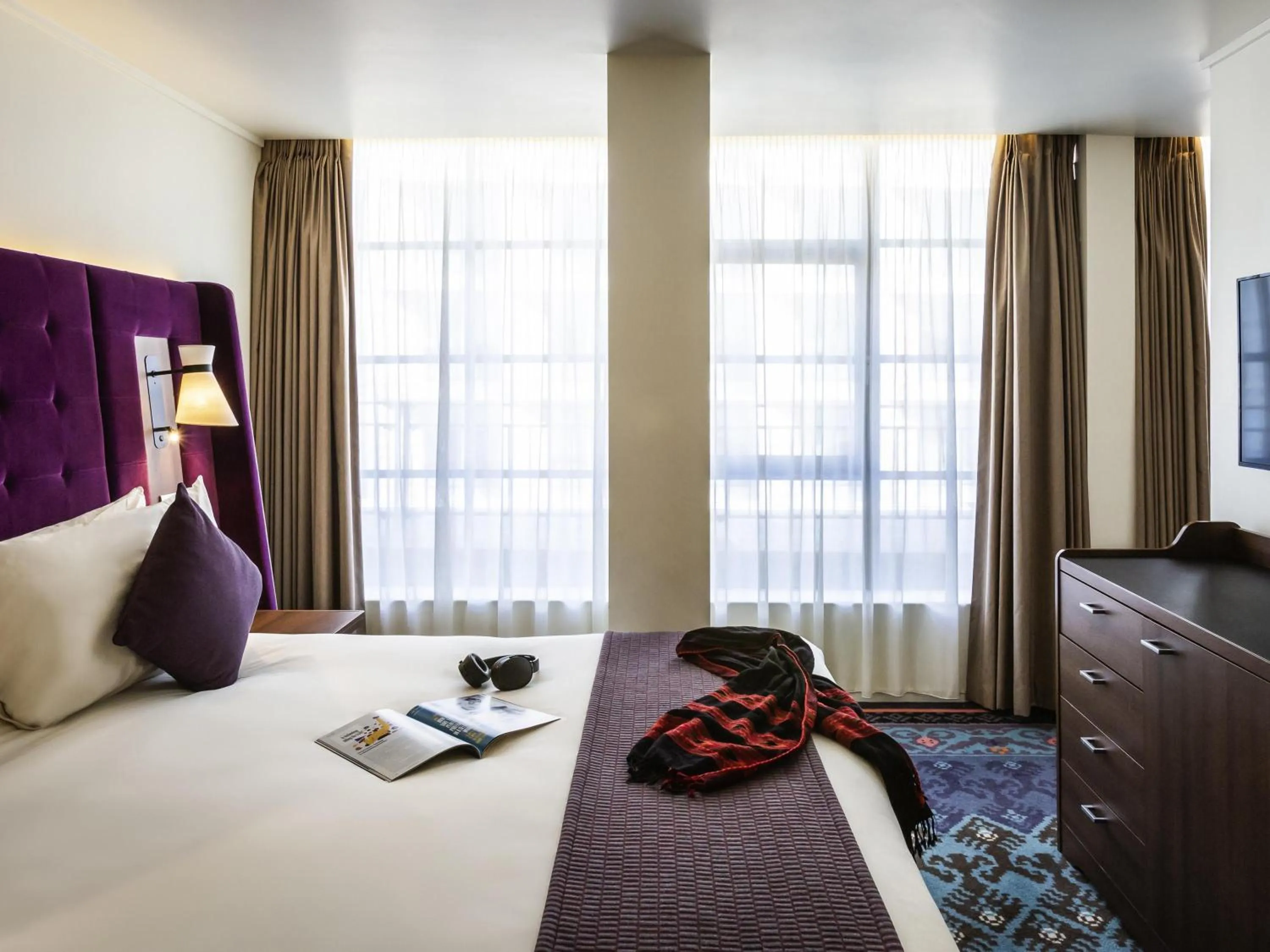 Bedroom, Bed in Mercure London Bridge