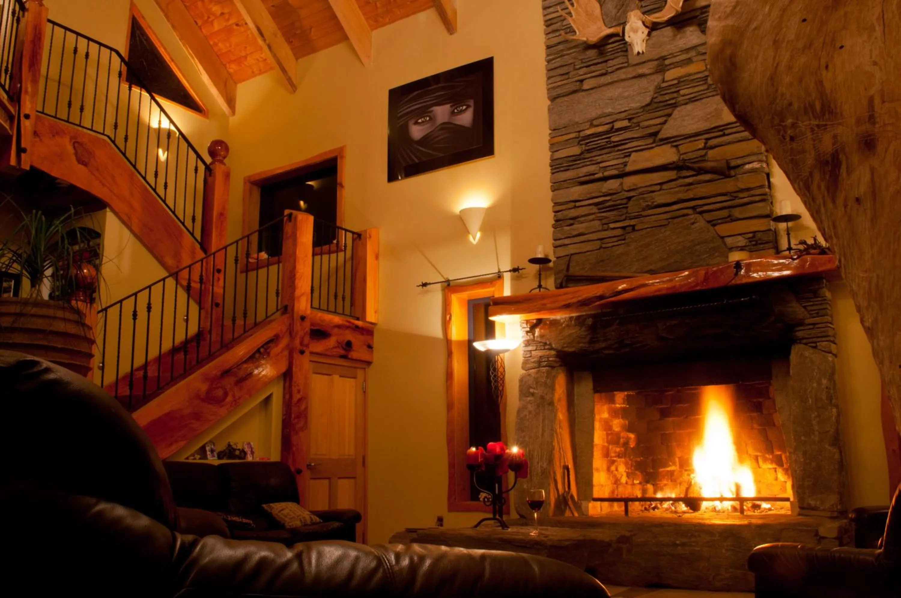 Photo of the whole room in Tree House Lodge Bed & Breakfast