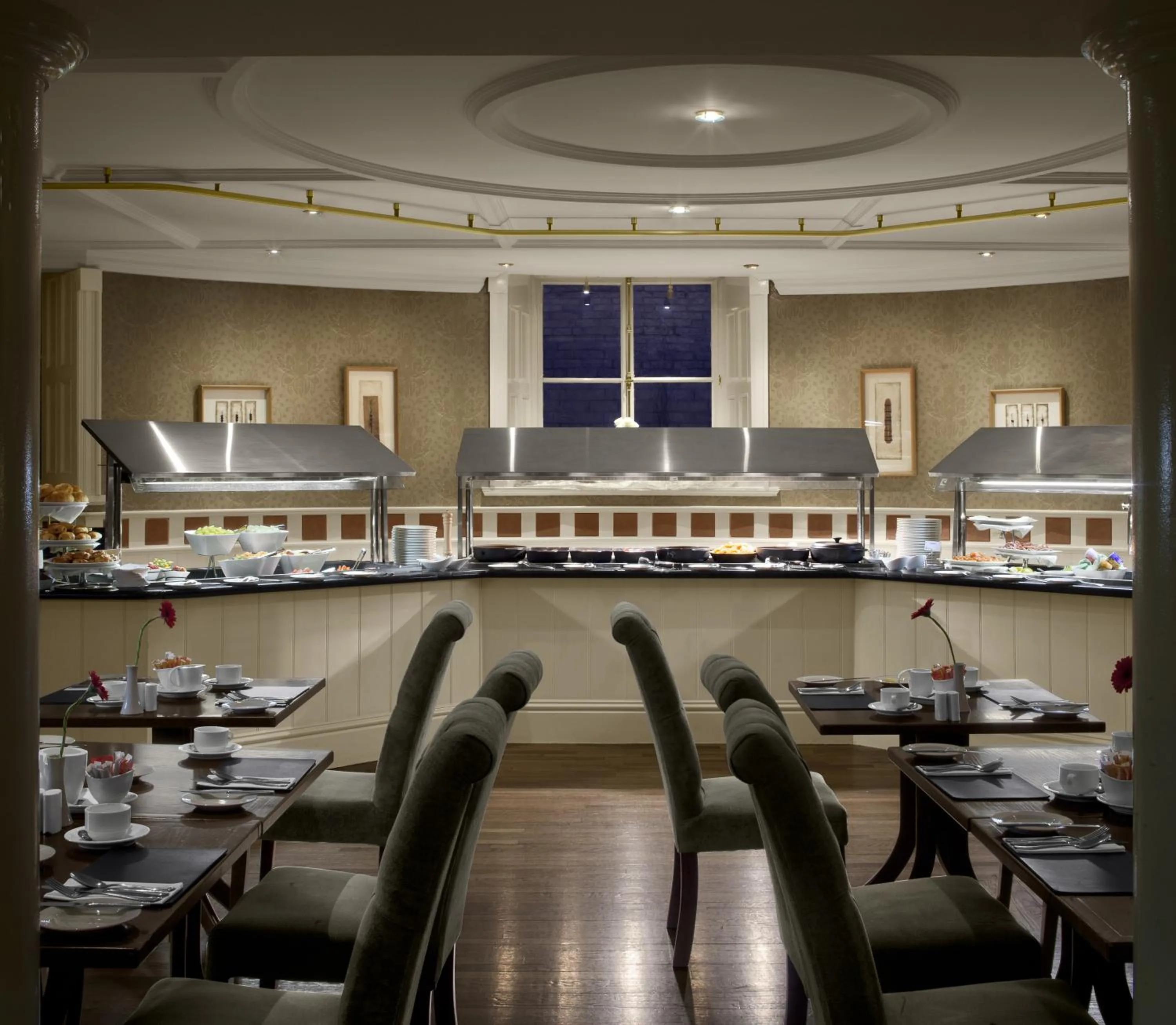 Restaurant/places to eat in Radisson Blu St. Helen's Hotel