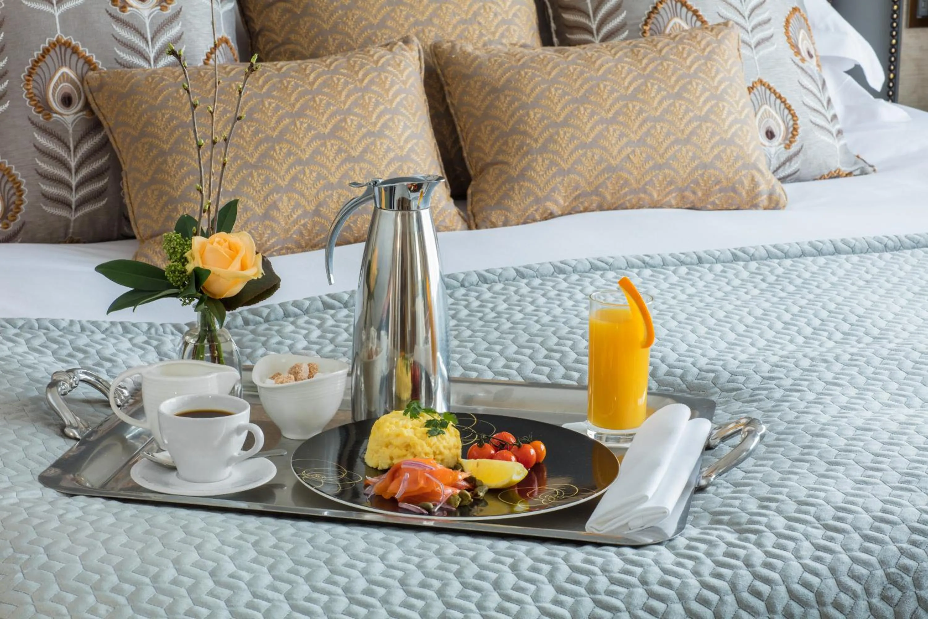 Bed in Radisson Blu St. Helen's Hotel