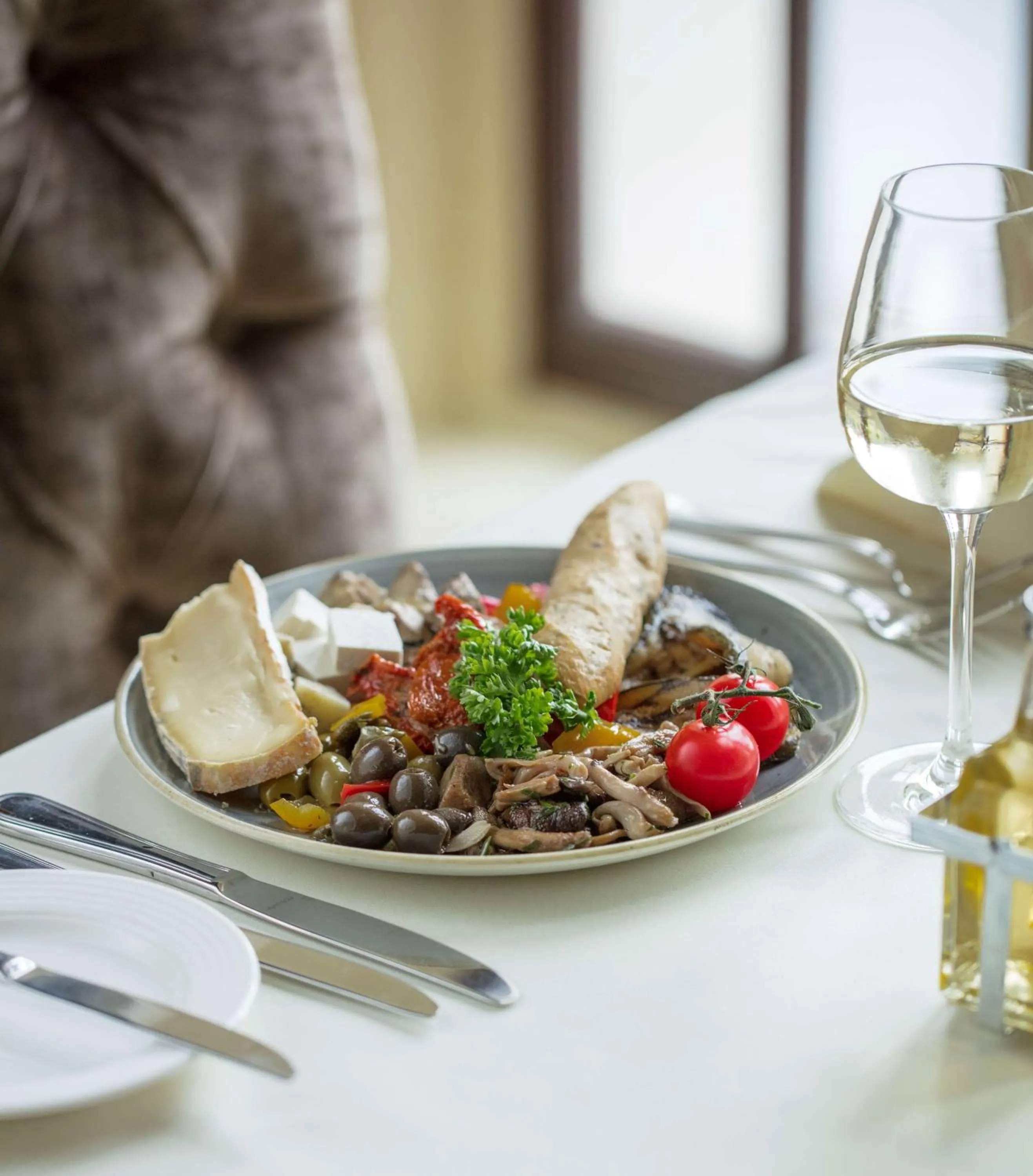 Food and drinks in Radisson Blu St. Helen's Hotel