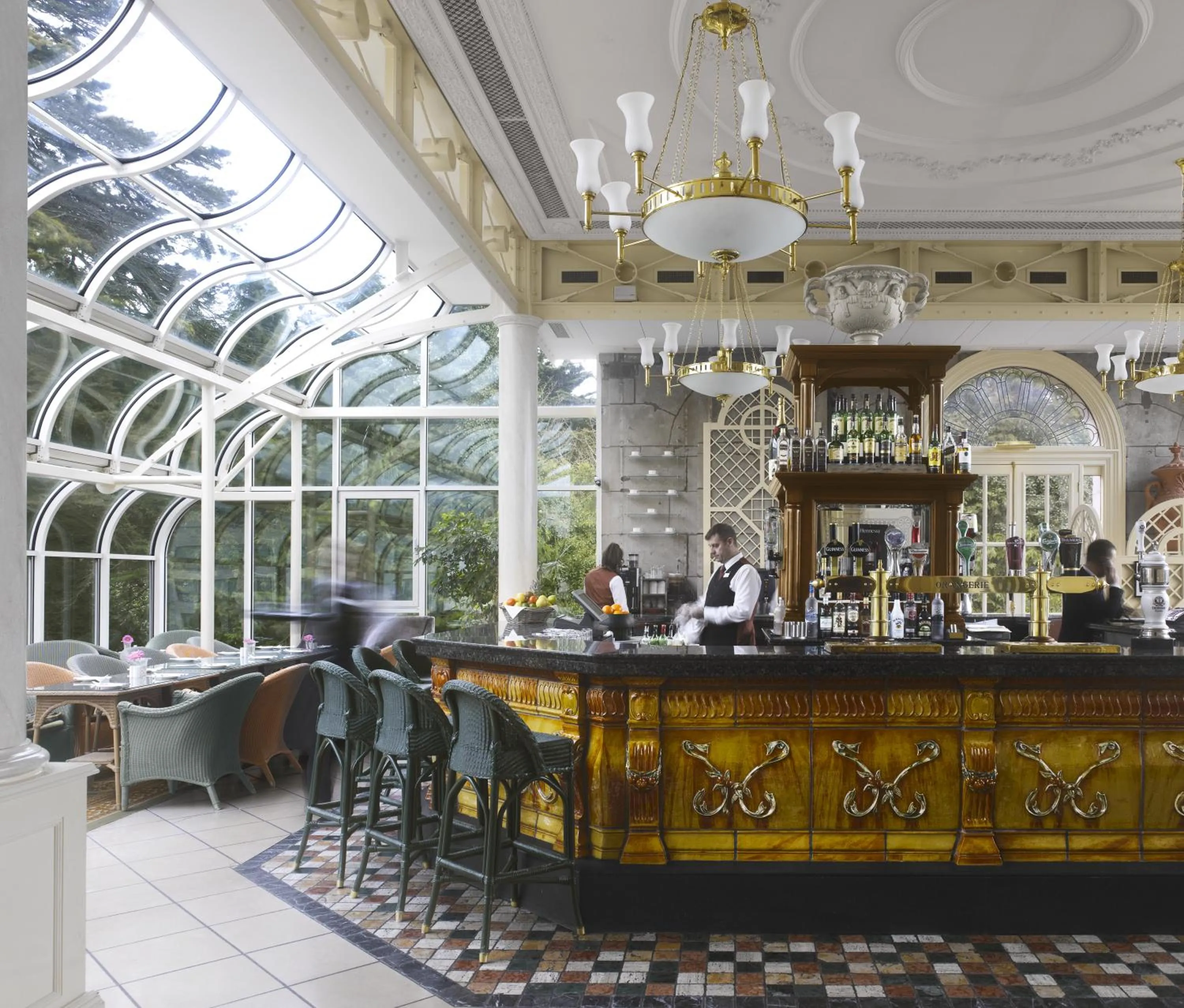 Lounge or bar in Radisson Blu St. Helen's Hotel