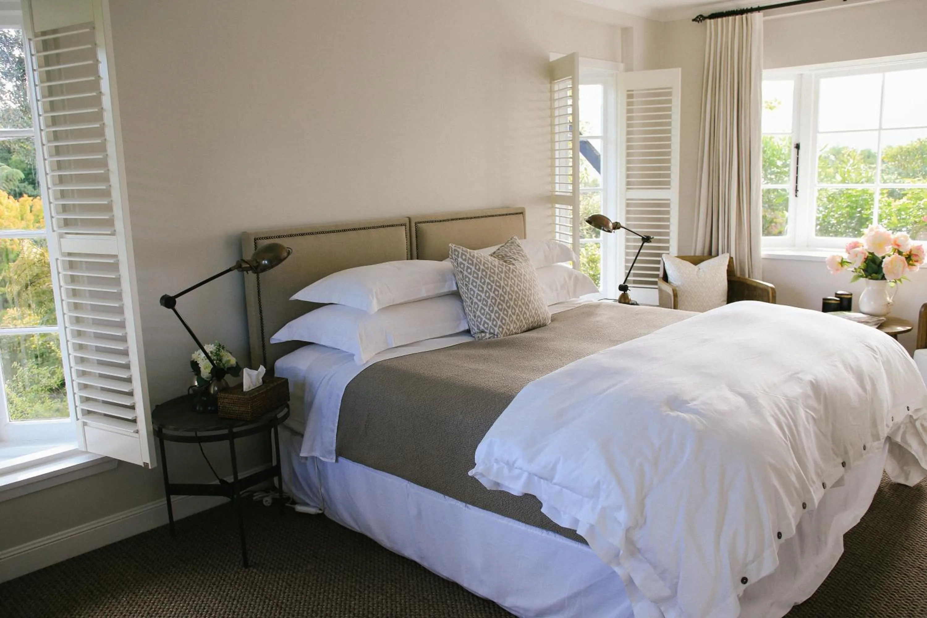 Bed in Ngamihi Lodge