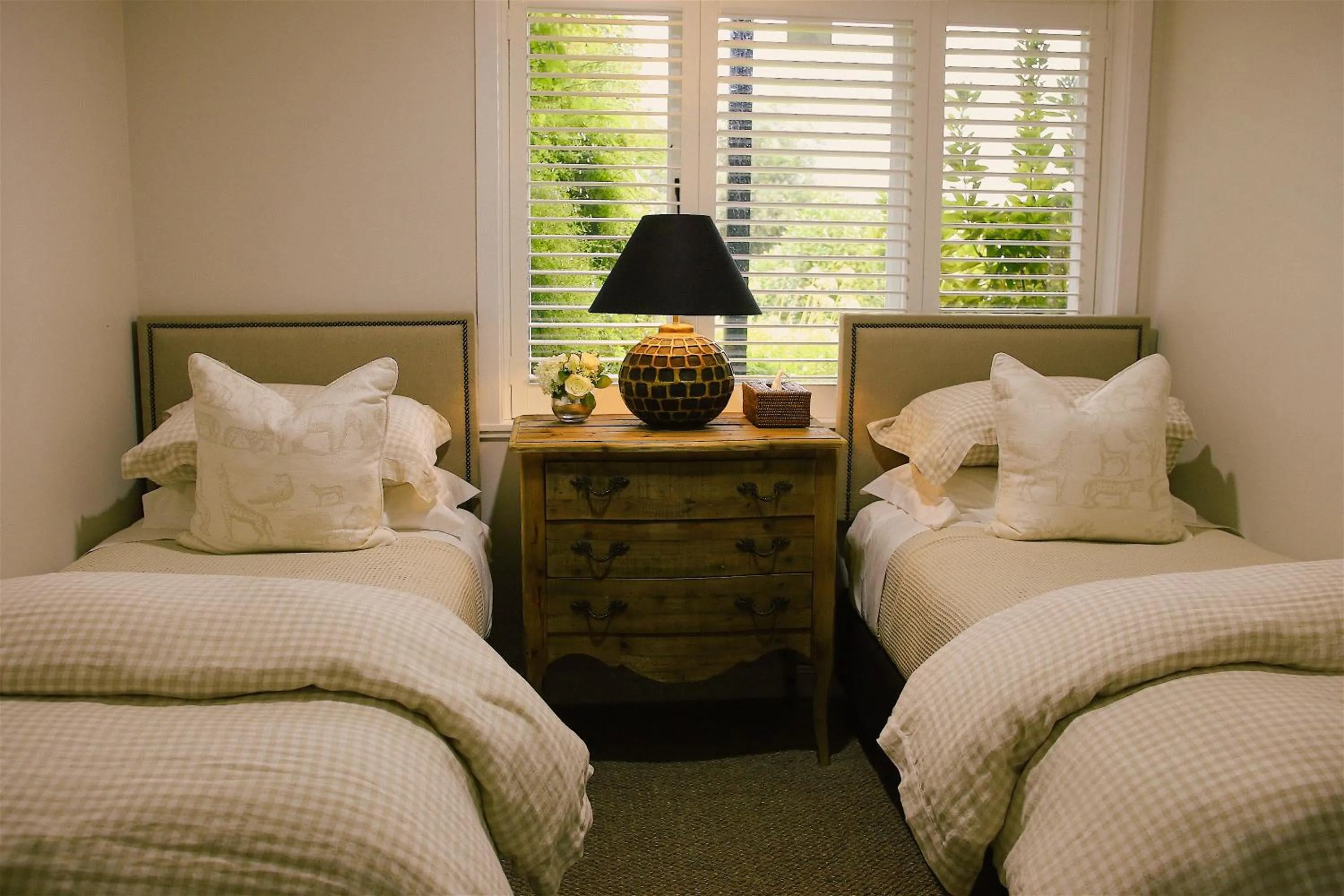 Bed in Ngamihi Lodge