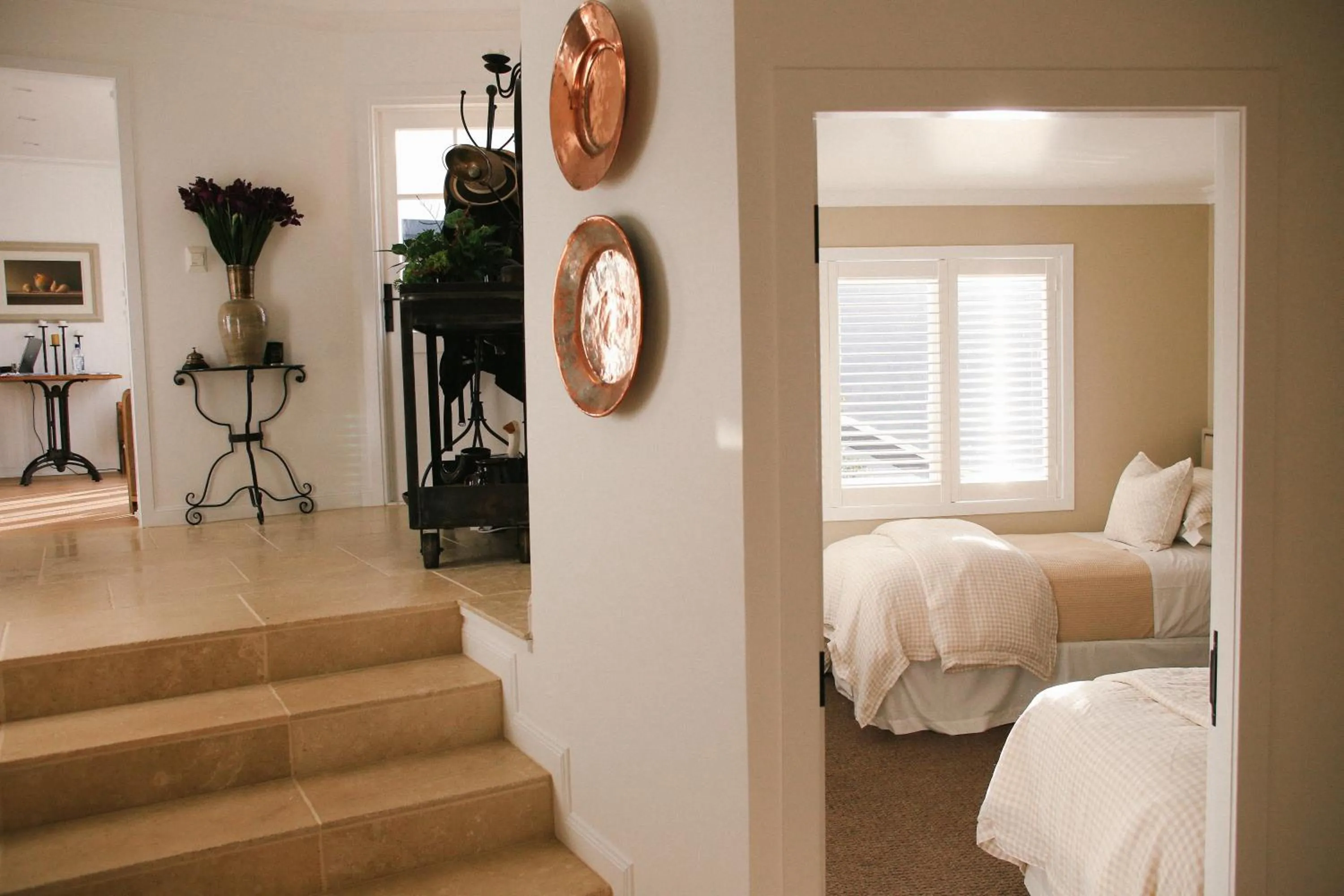 Bed in Ngamihi Lodge