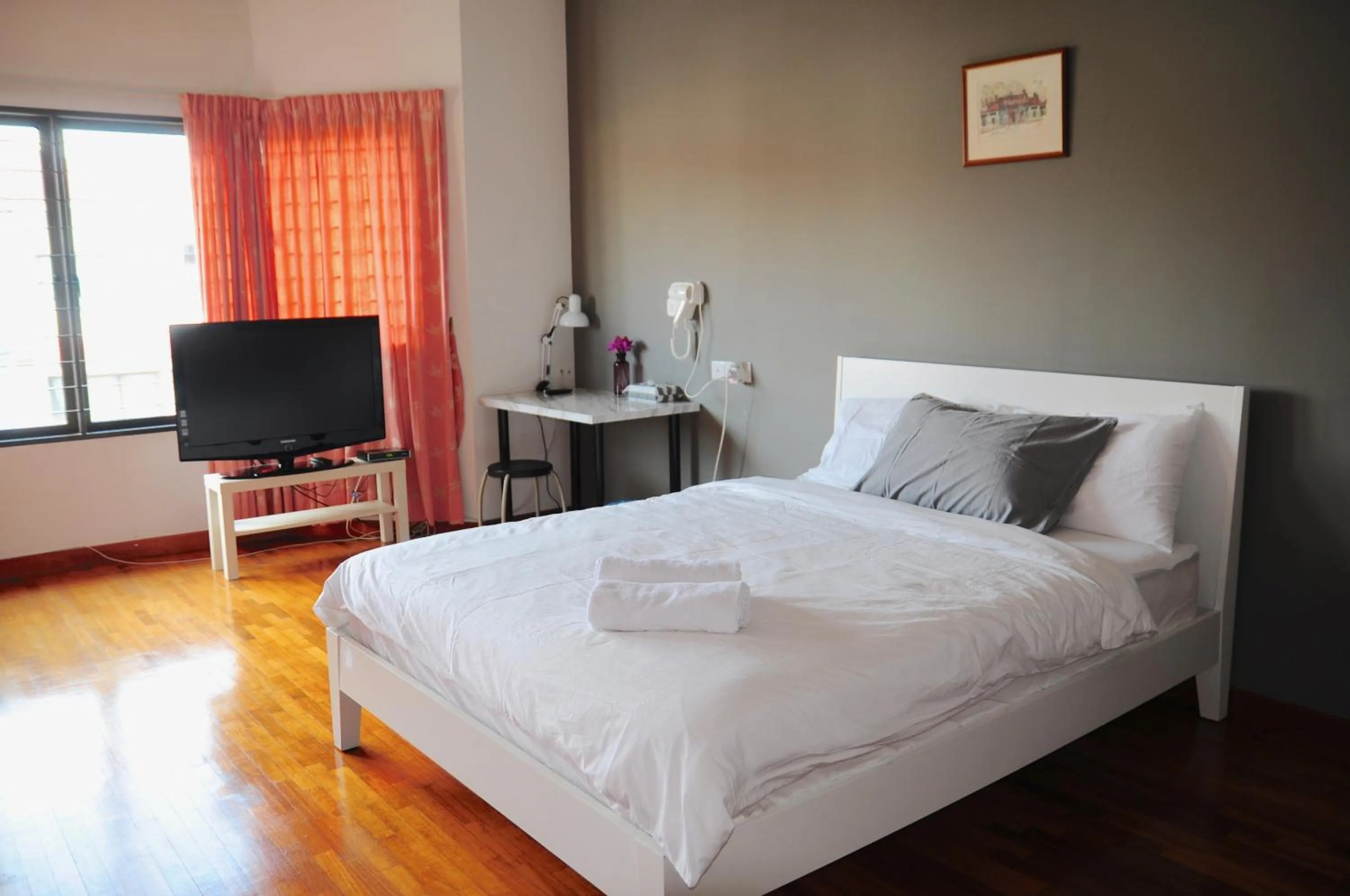 Bedroom, Bed in GRAYHAUS Guest House