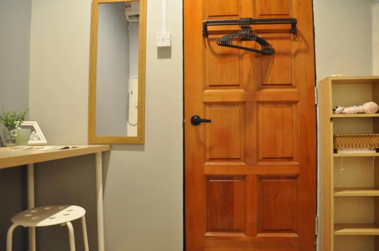 GRAYHAUS Guest House