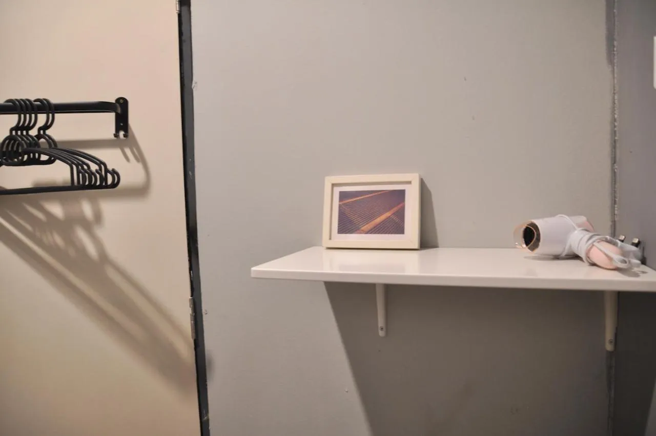 GRAYHAUS Guest House