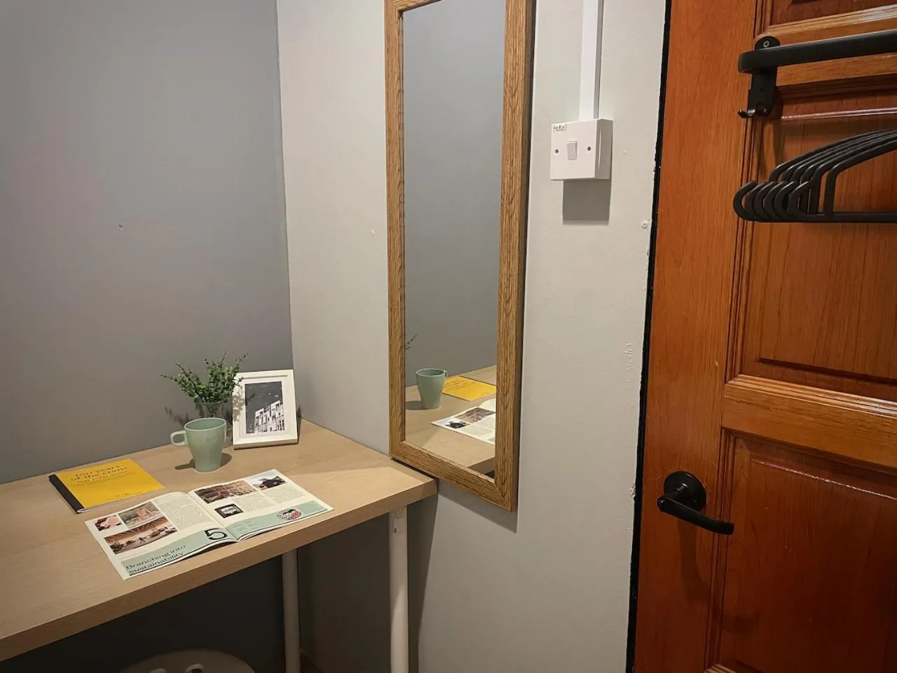 GRAYHAUS Guest House