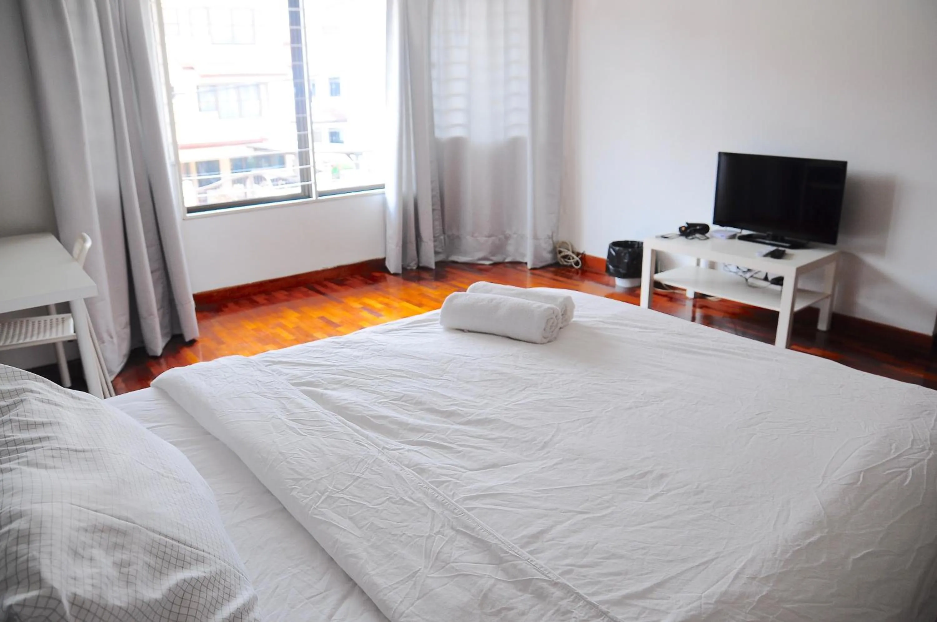 Bedroom, Bed in GRAYHAUS Guest House