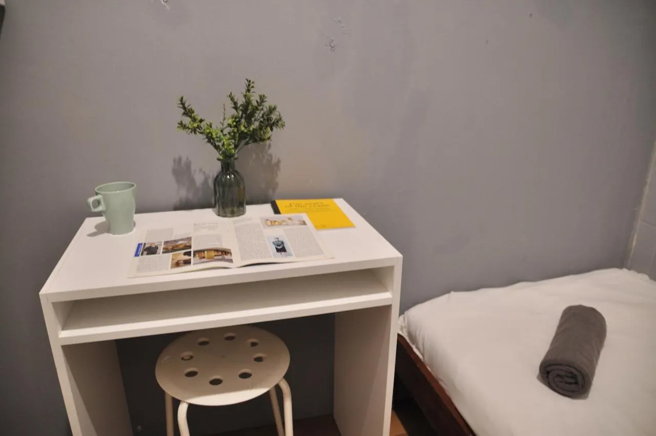 GRAYHAUS Guest House