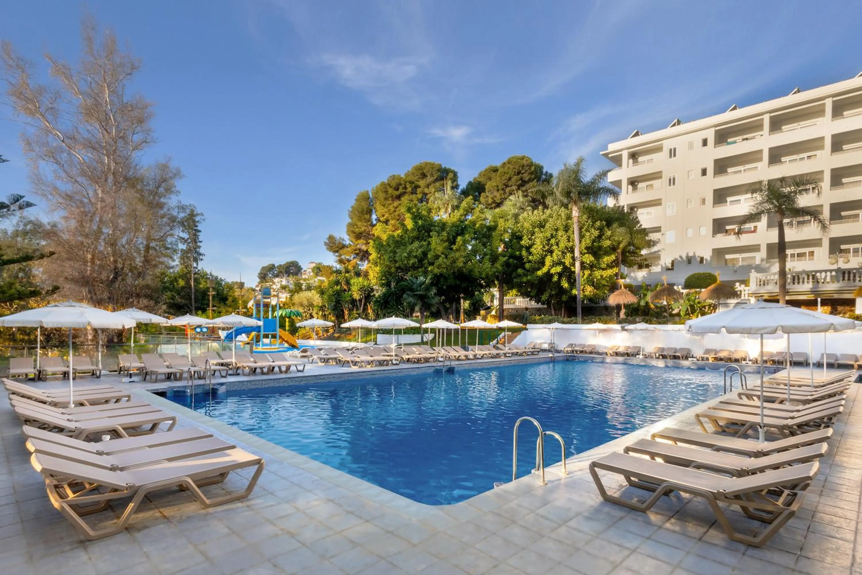 Property building in AluaSun Costa Park