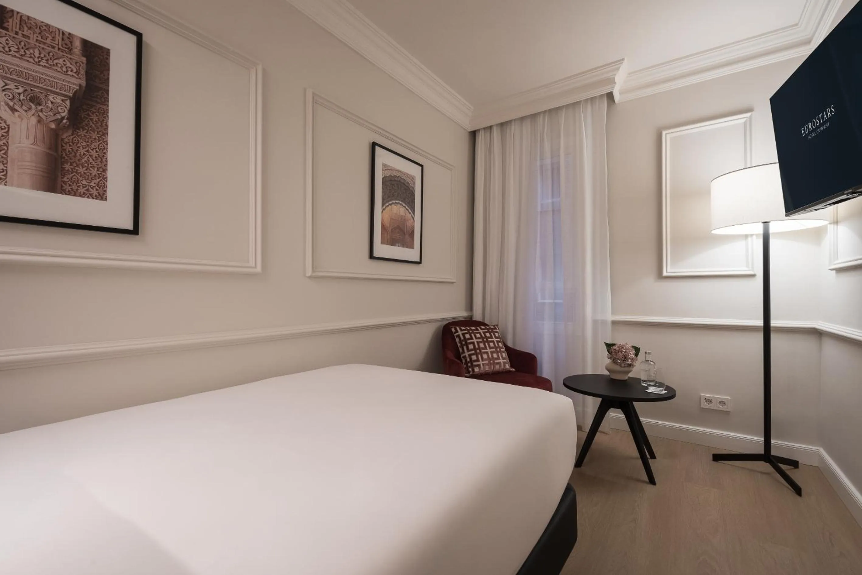 Bed in Eurostars San Antón