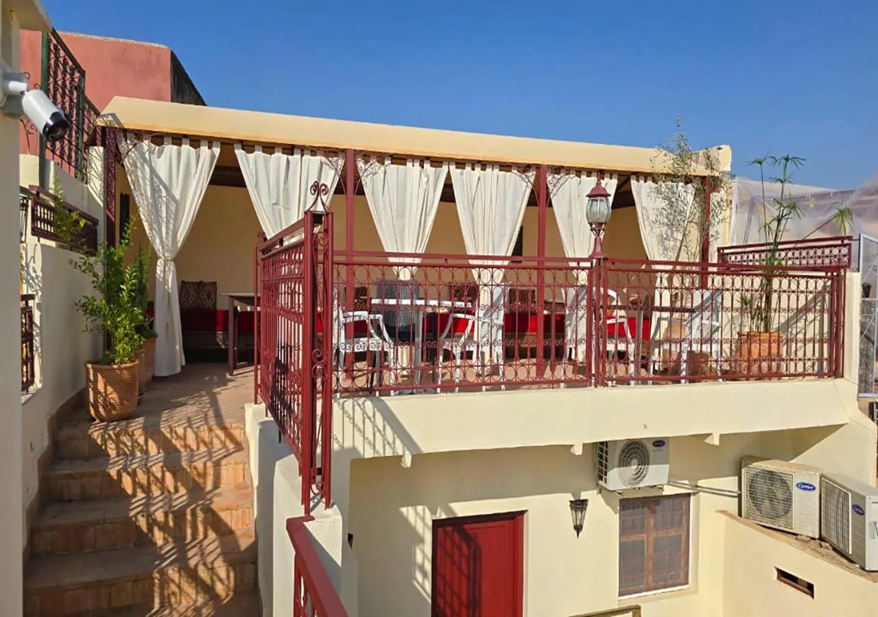 Property building in Dar Le 44