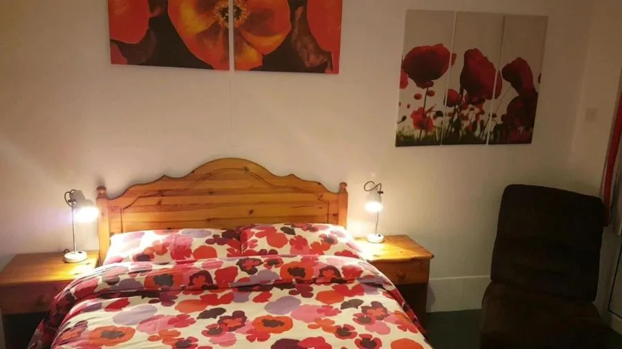 Bedroom, Bed in Chelford Guesthouse