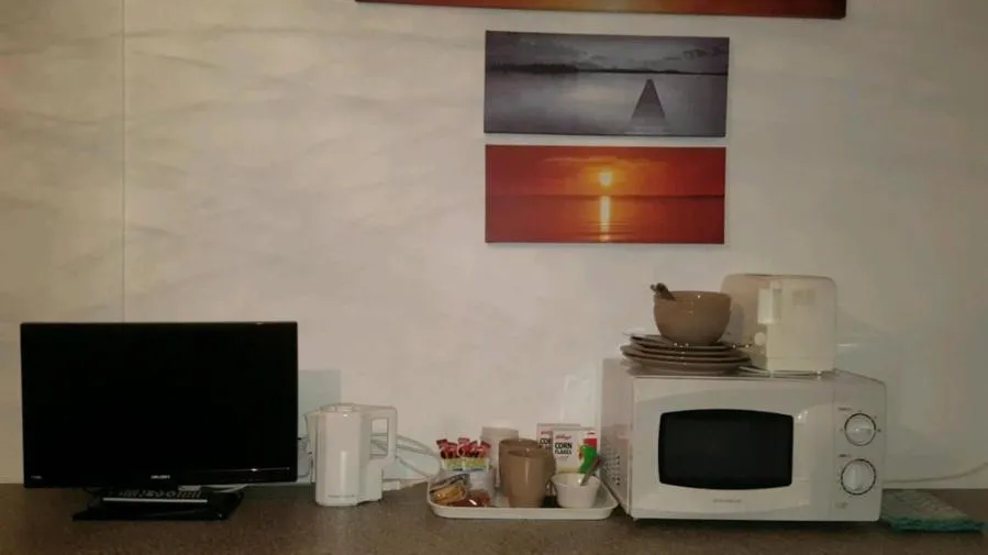 TV and multimedia in Chelford Guesthouse