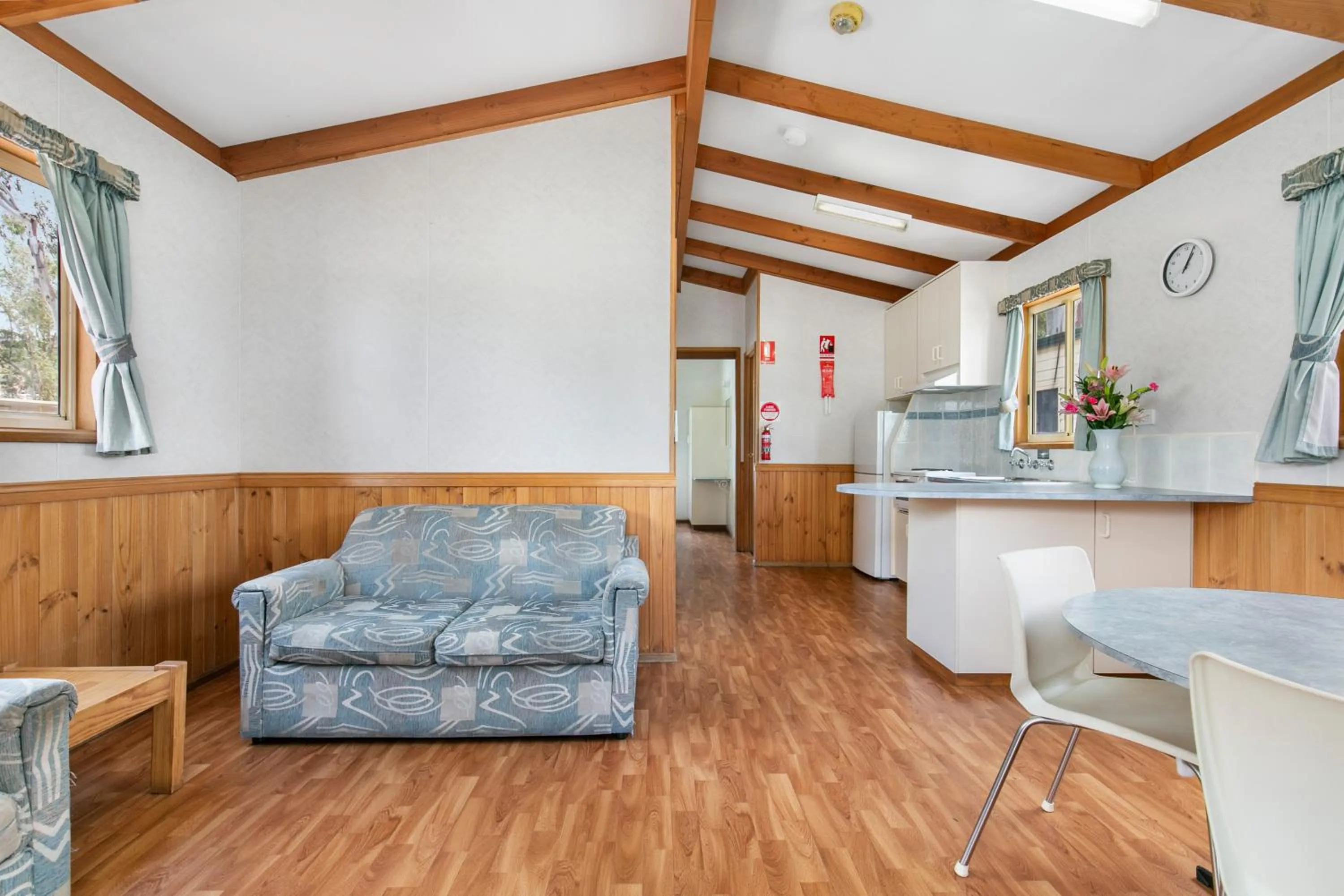 Kitchen or kitchenette in BIG4 Mannum Holiday Park