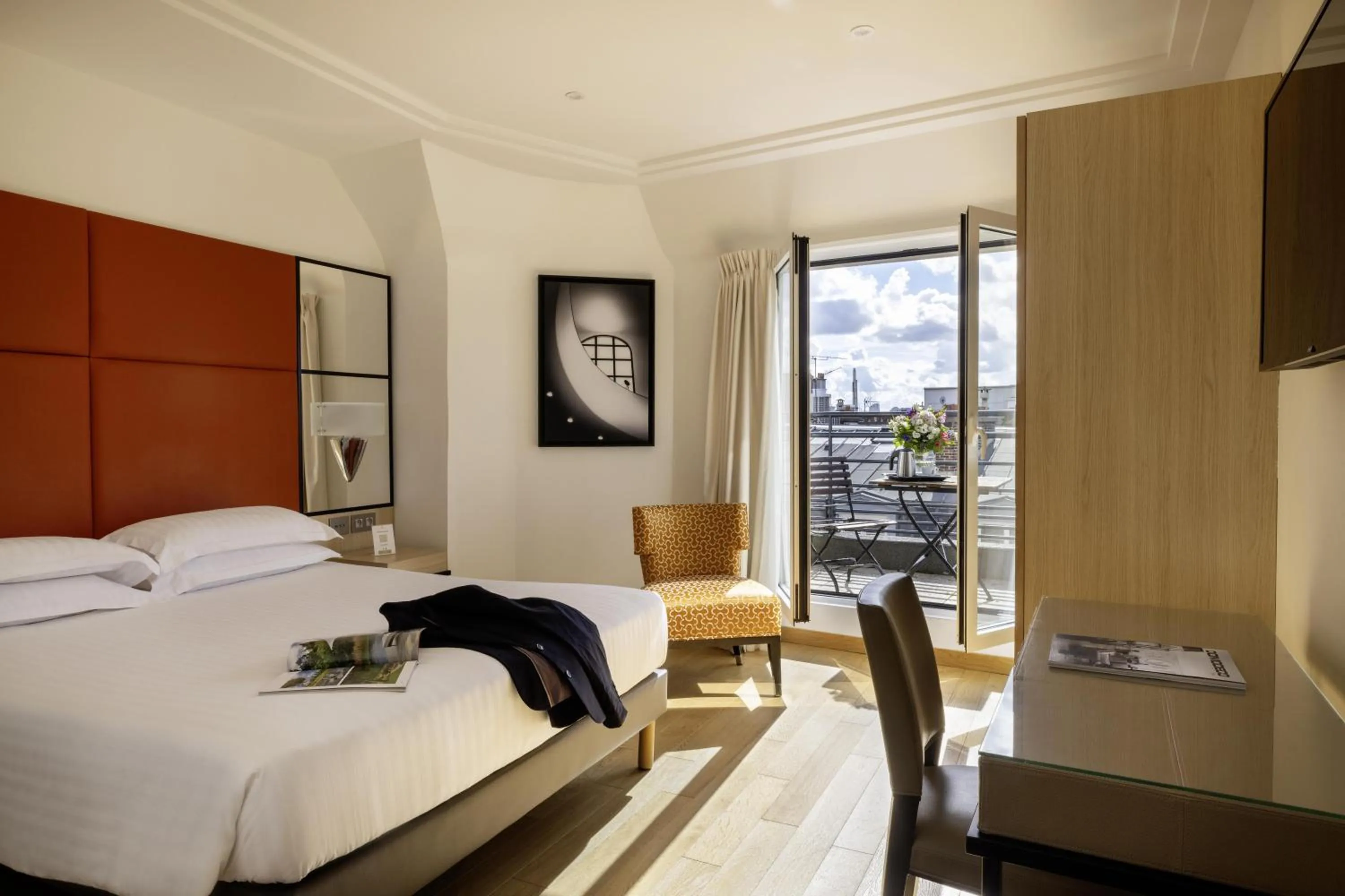 Photo of the whole room, Bed in Hôtel De Castiglione