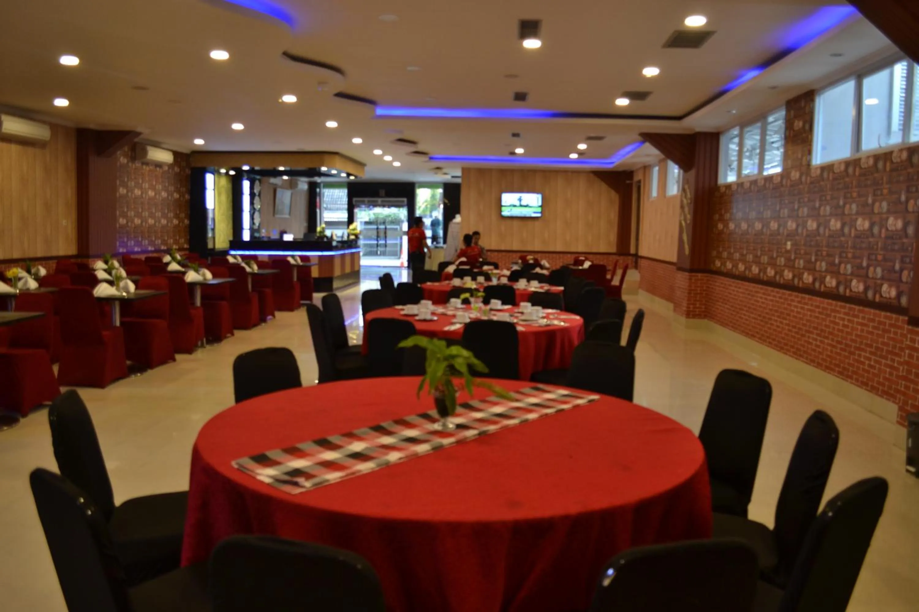 Restaurant/places to eat in Puncak Budget Hotel