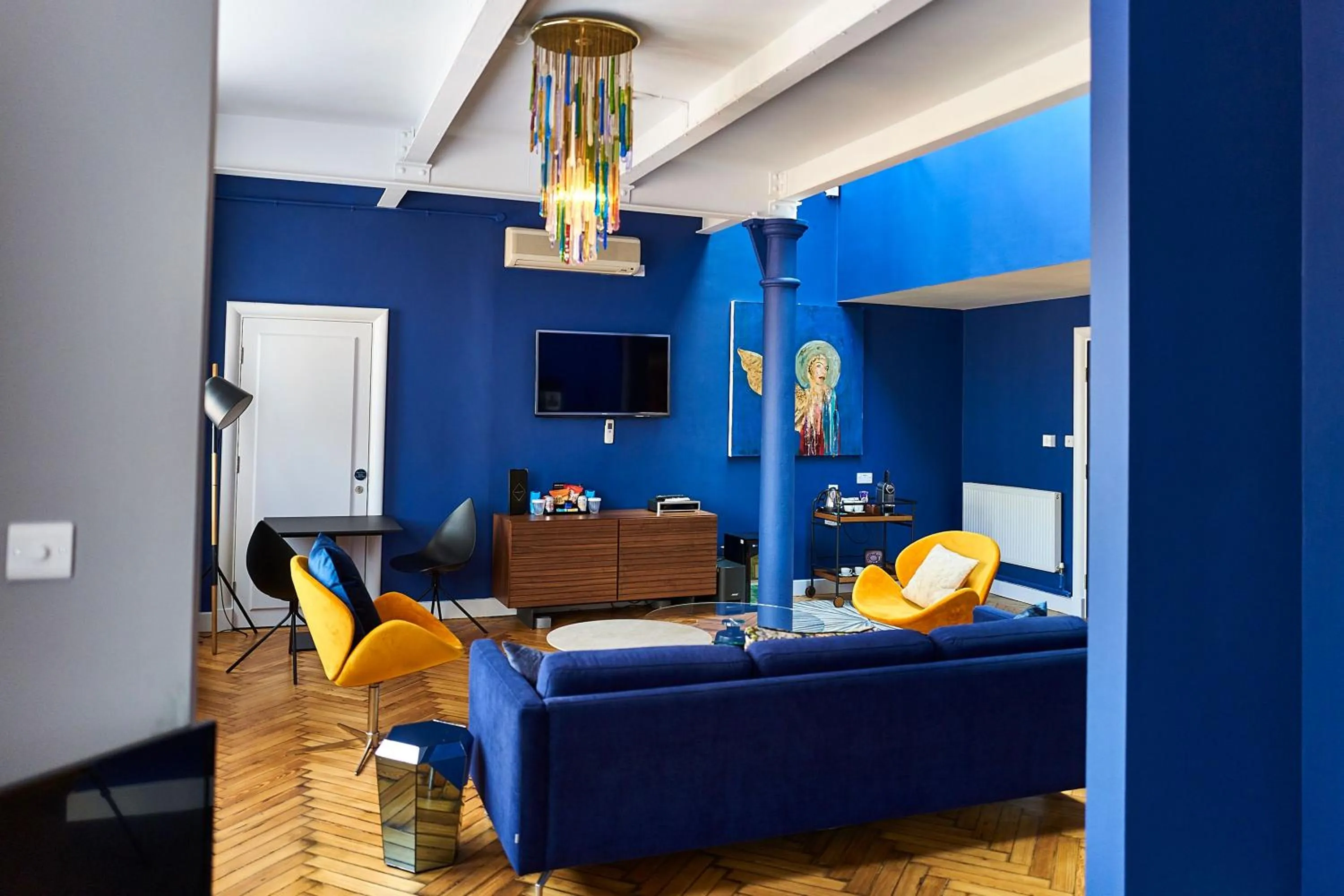 TV and multimedia in Heathcote Hotel Manchester