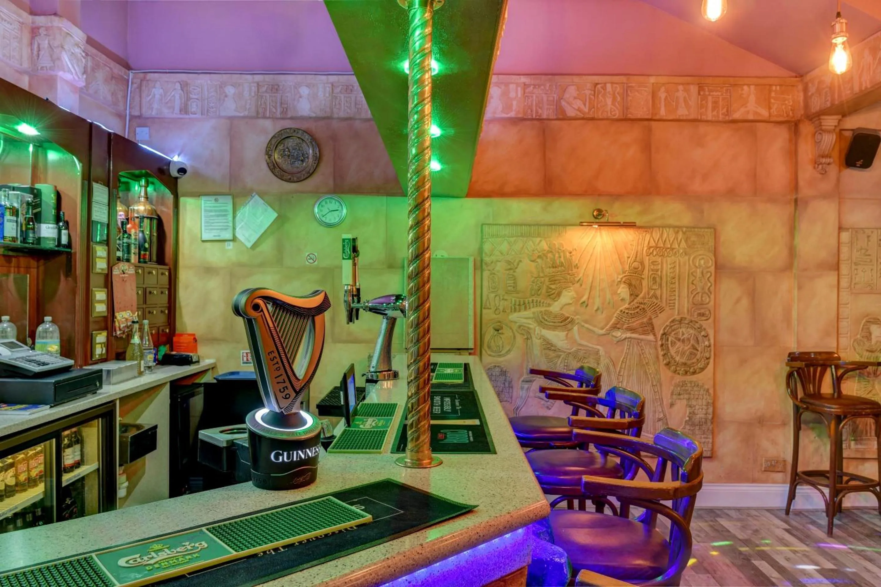 Lounge or bar in Empire Hotel