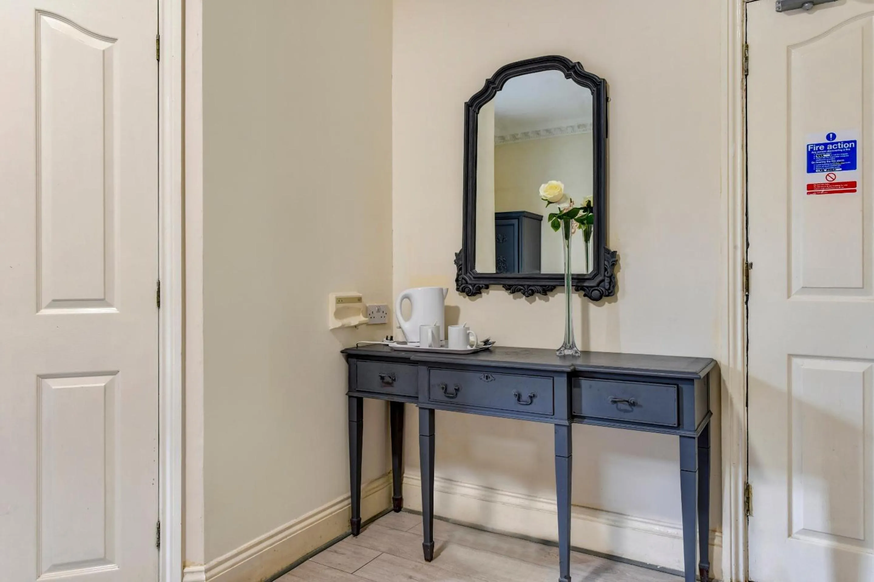 Bedroom in Empire Hotel