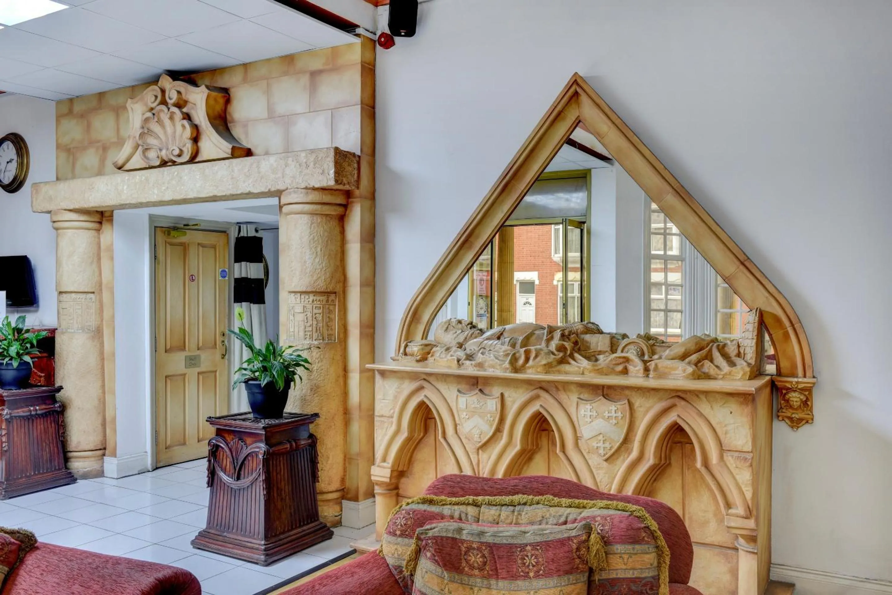 Lobby or reception in Empire Hotel