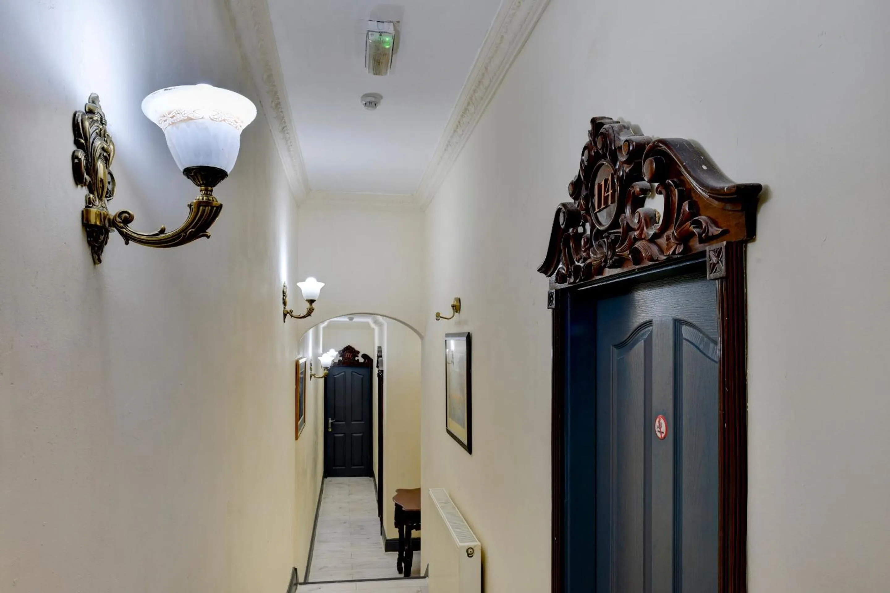 Lobby or reception in Empire Hotel