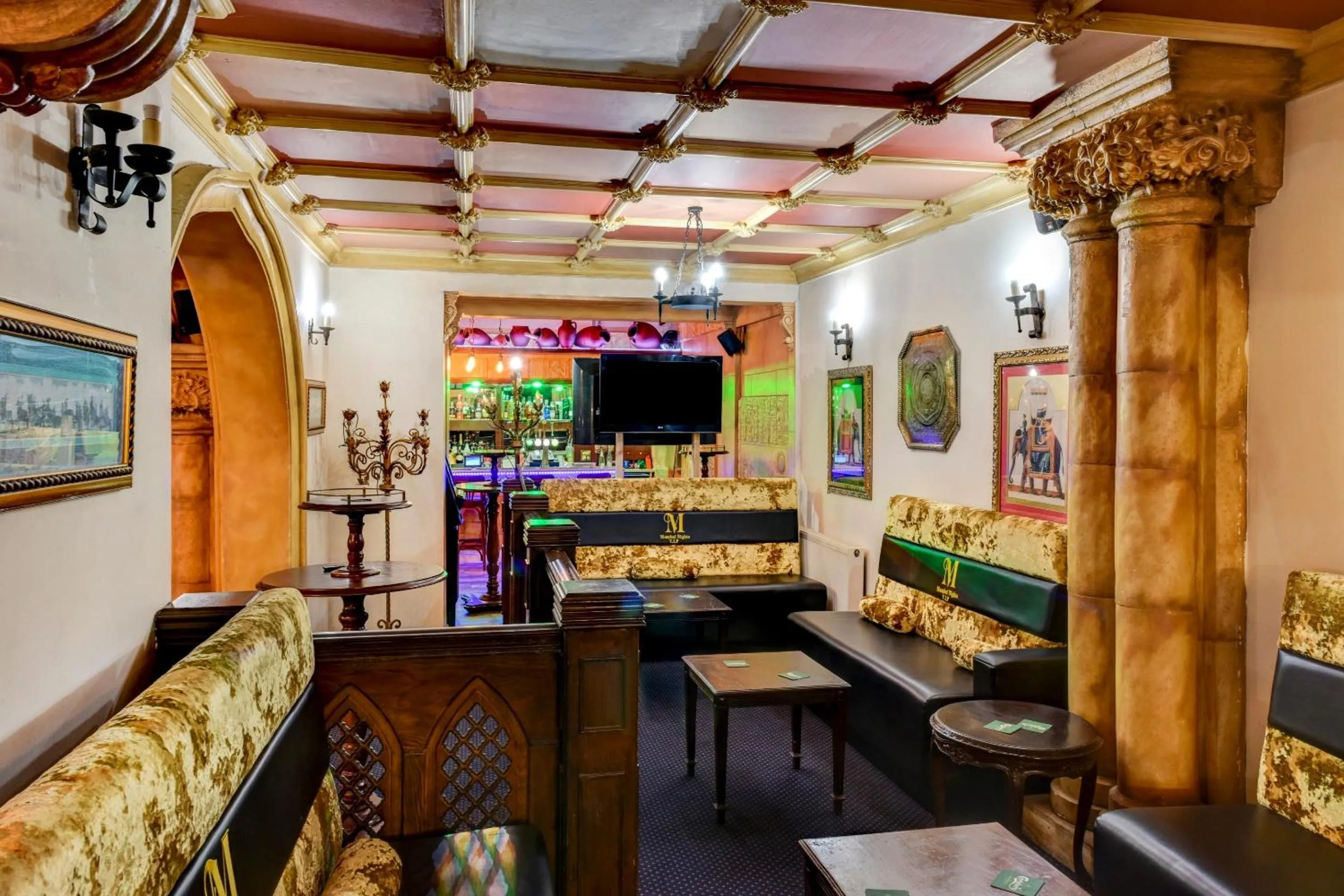 Lounge or bar in Empire Hotel