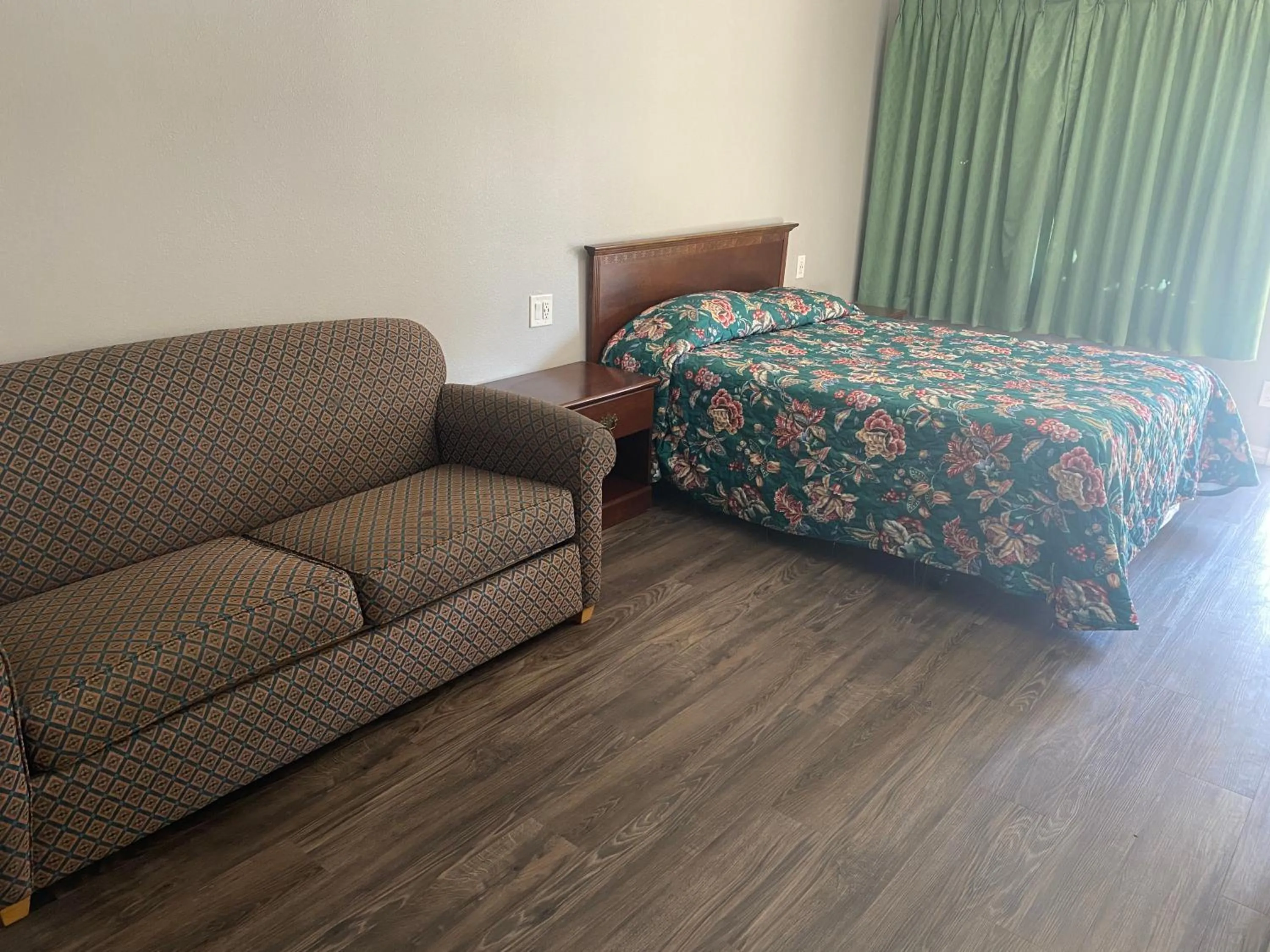 Bed in Sun Valley Inn