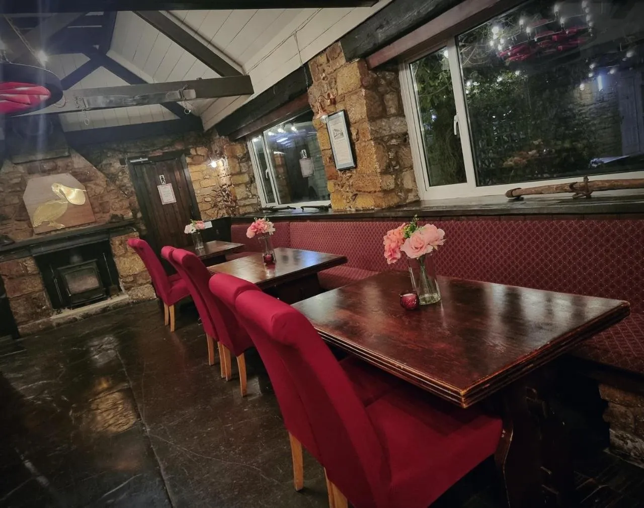 Restaurant/places to eat in The Pelican Inn