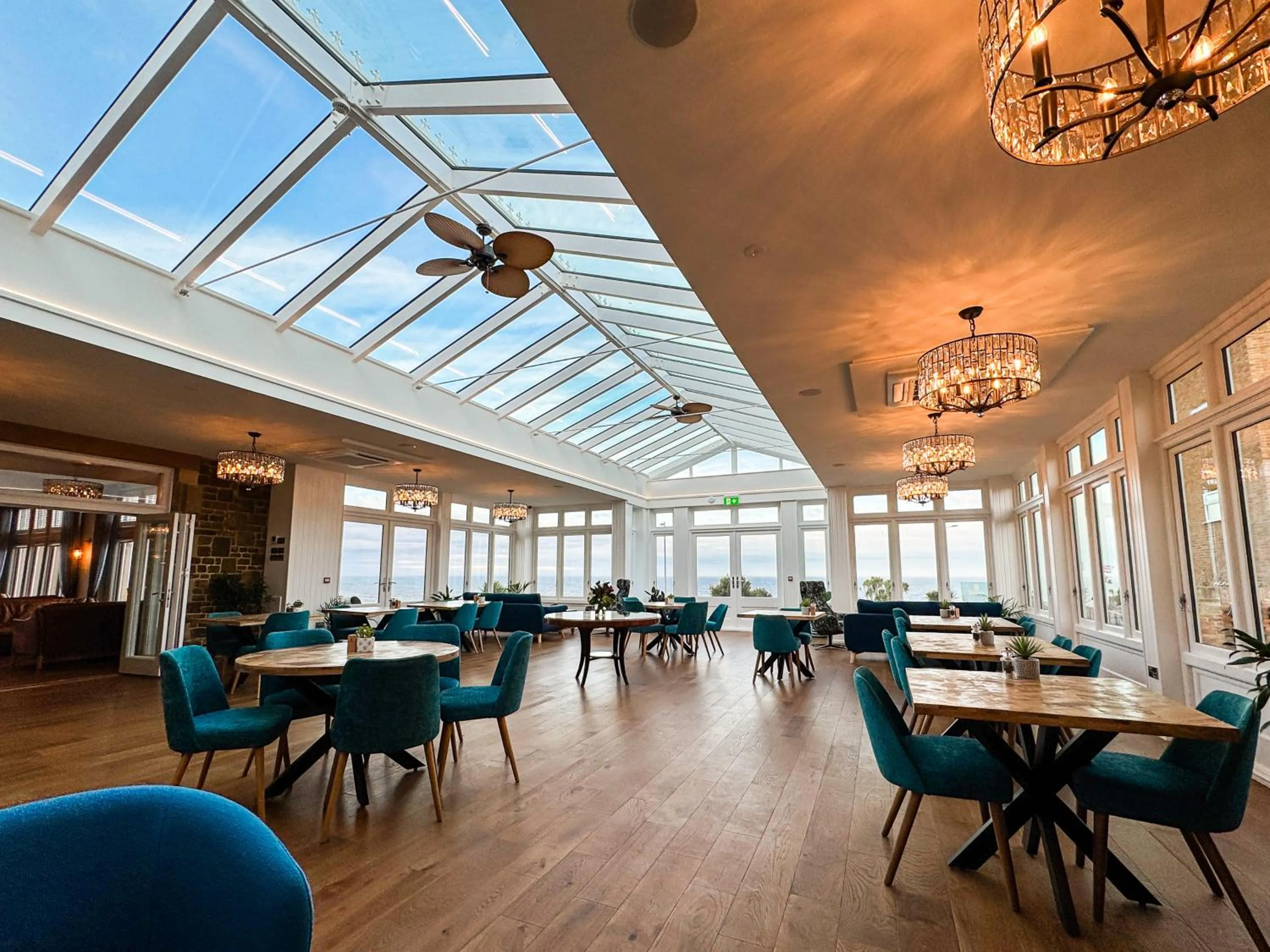 Restaurant/places to eat in The Golden Lion Hotel