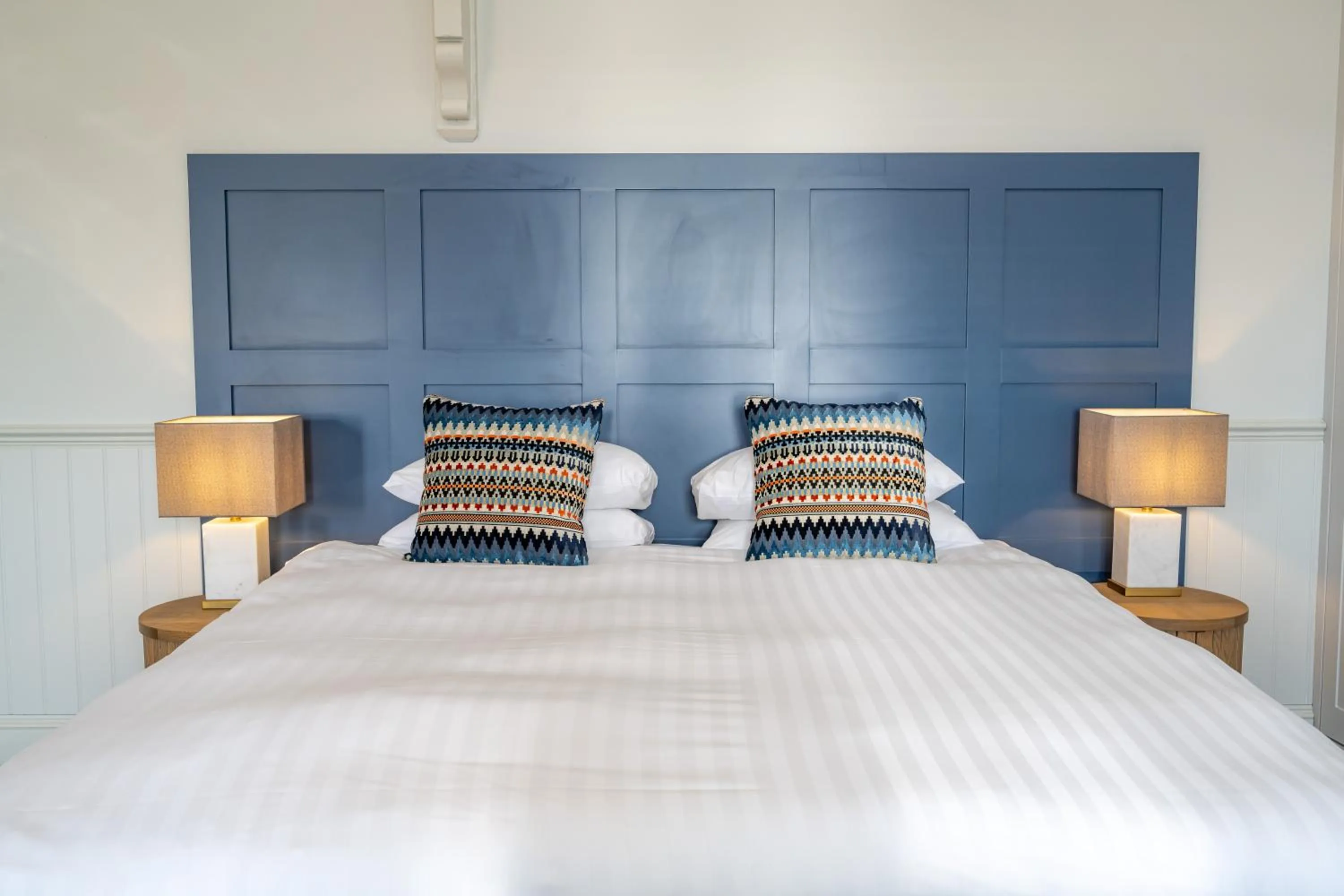 Bed in The Golden Lion Hotel