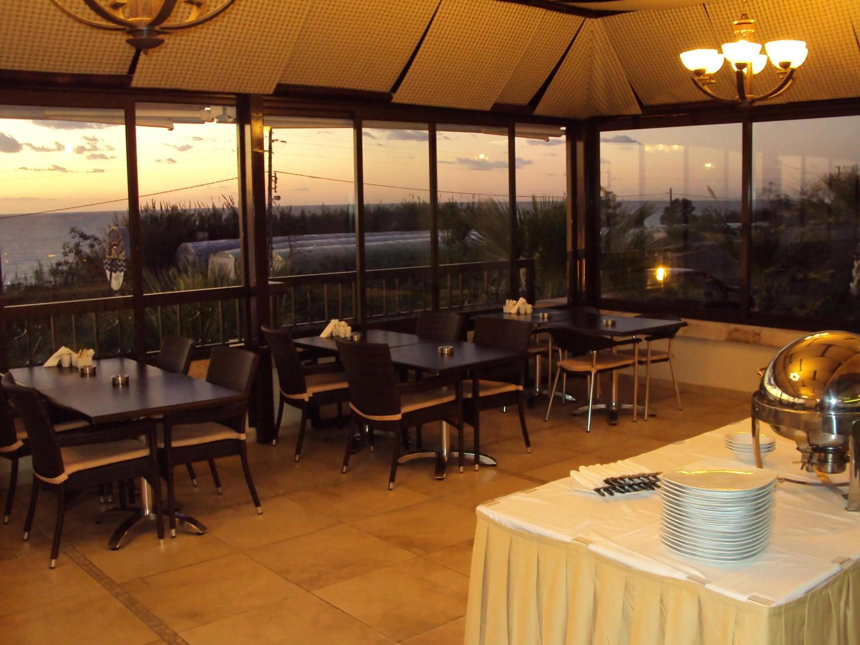 Restaurant/places to eat in Victory Byblos Hotel & Spa