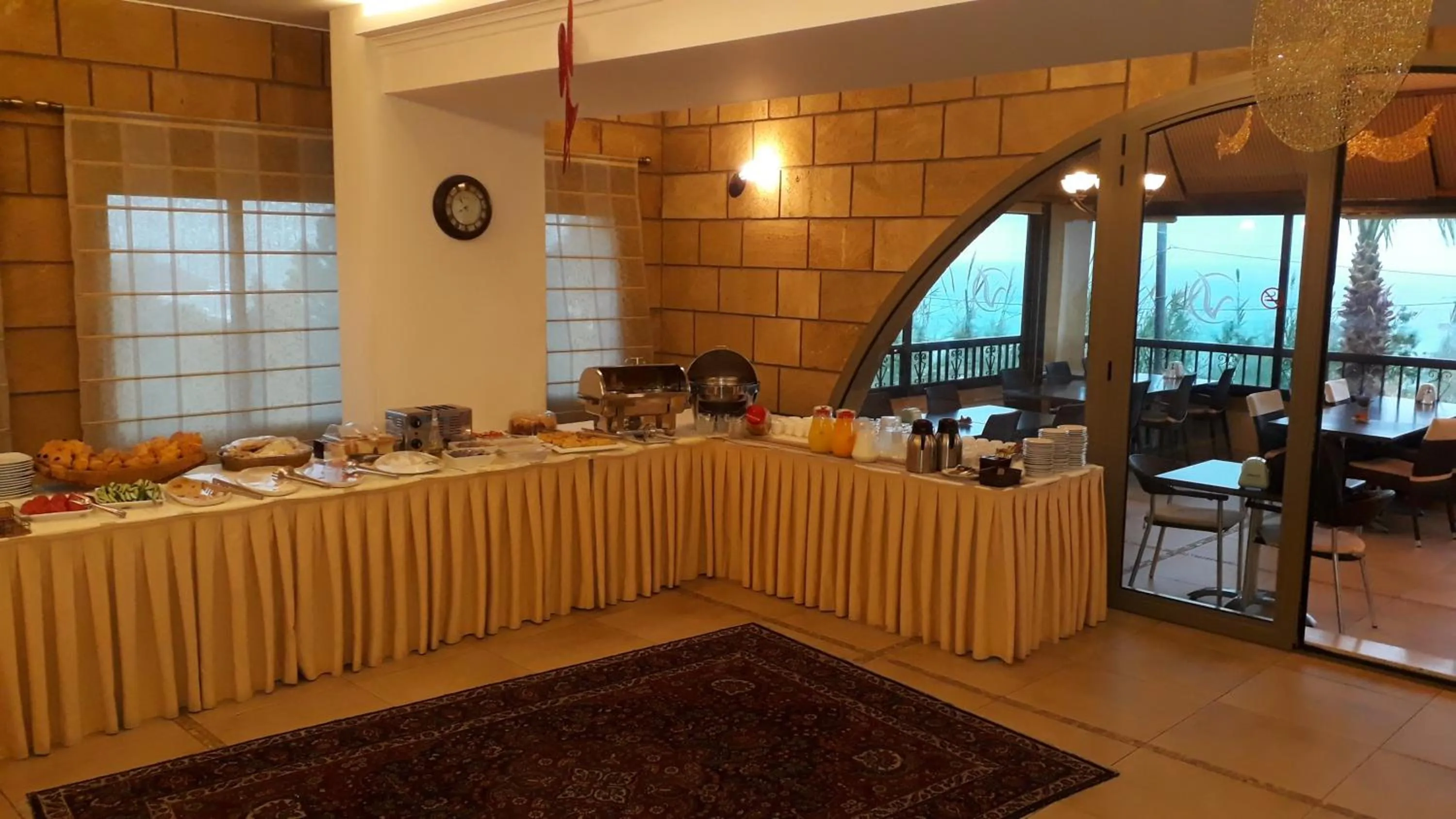 Restaurant/places to eat in Victory Byblos Hotel & Spa