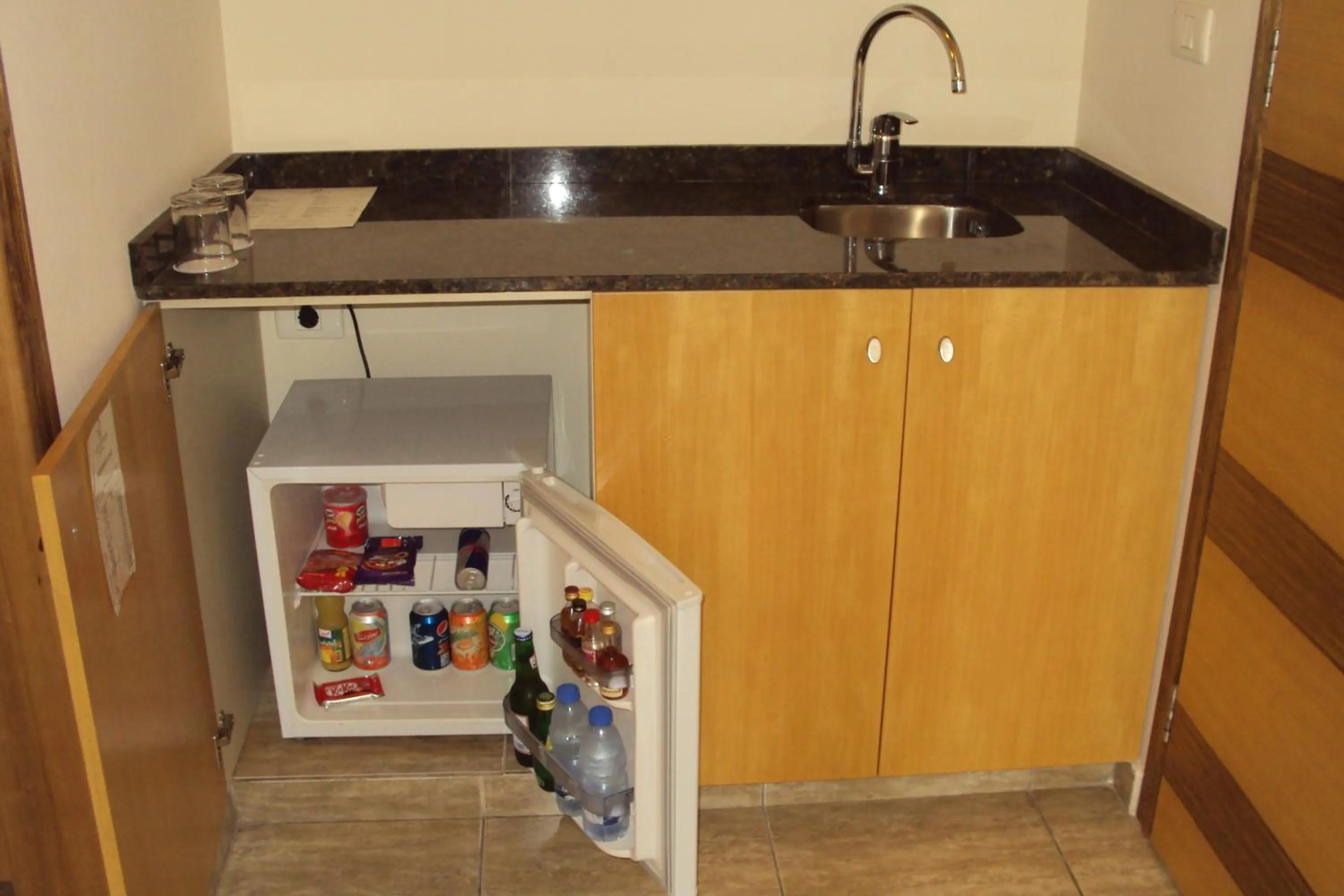 Kitchen or kitchenette in Victory Byblos Hotel & Spa