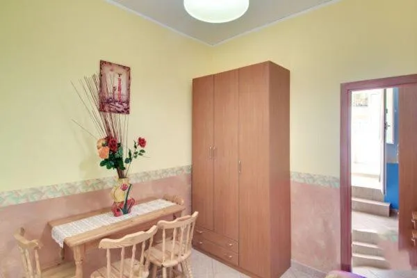 Decorative detail in La Dolce Vita Colosseum