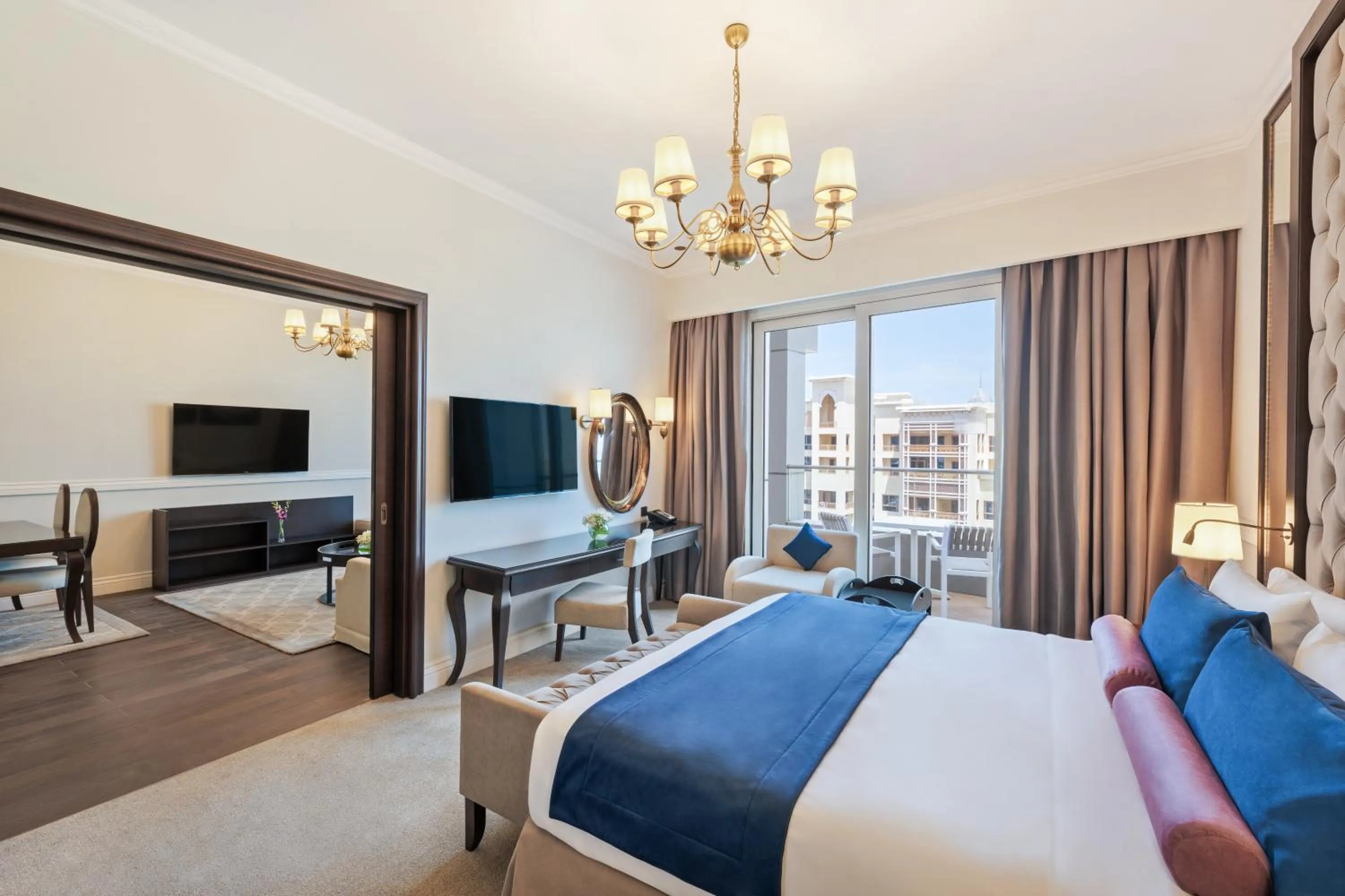 Photo of the whole room, Bed in Dukes The Palm Dubai Hotel