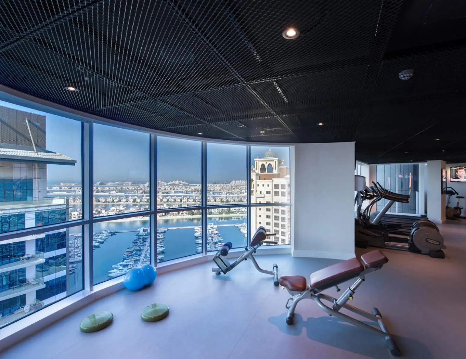 Fitness centre/facilities in Dukes The Palm Dubai Hotel