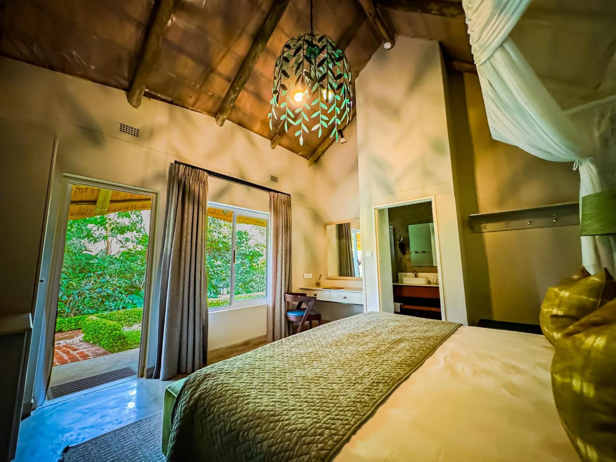 Bedroom, Bed in Shearwater's Explorers Village