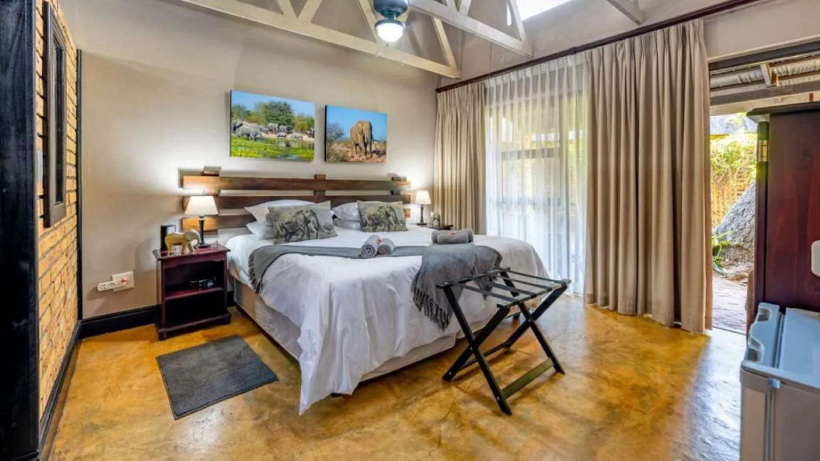 Bedroom, Bed in Dreamfields Guesthouse