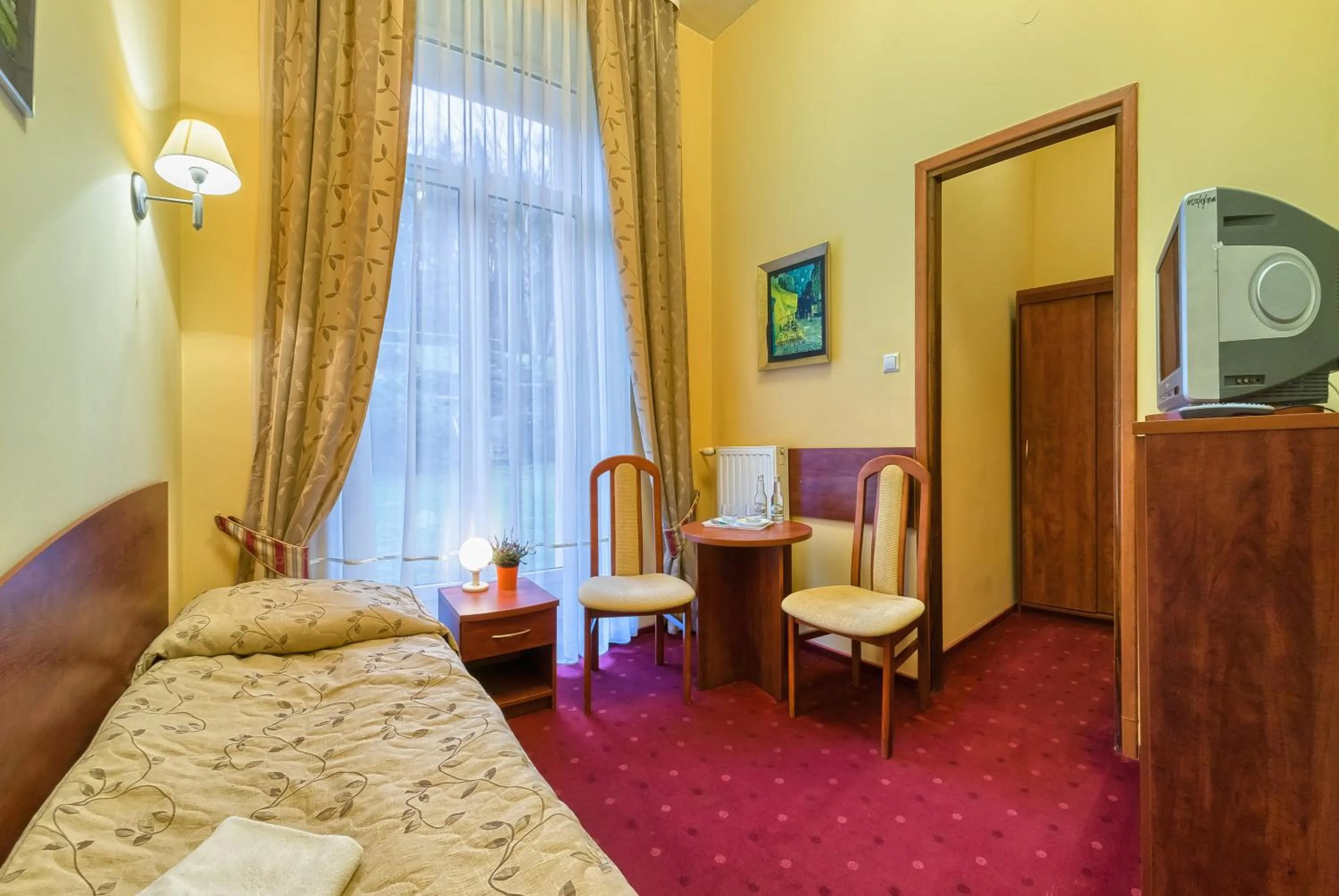Photo of the whole room, Bed in Nowy Dom Zdrojowy