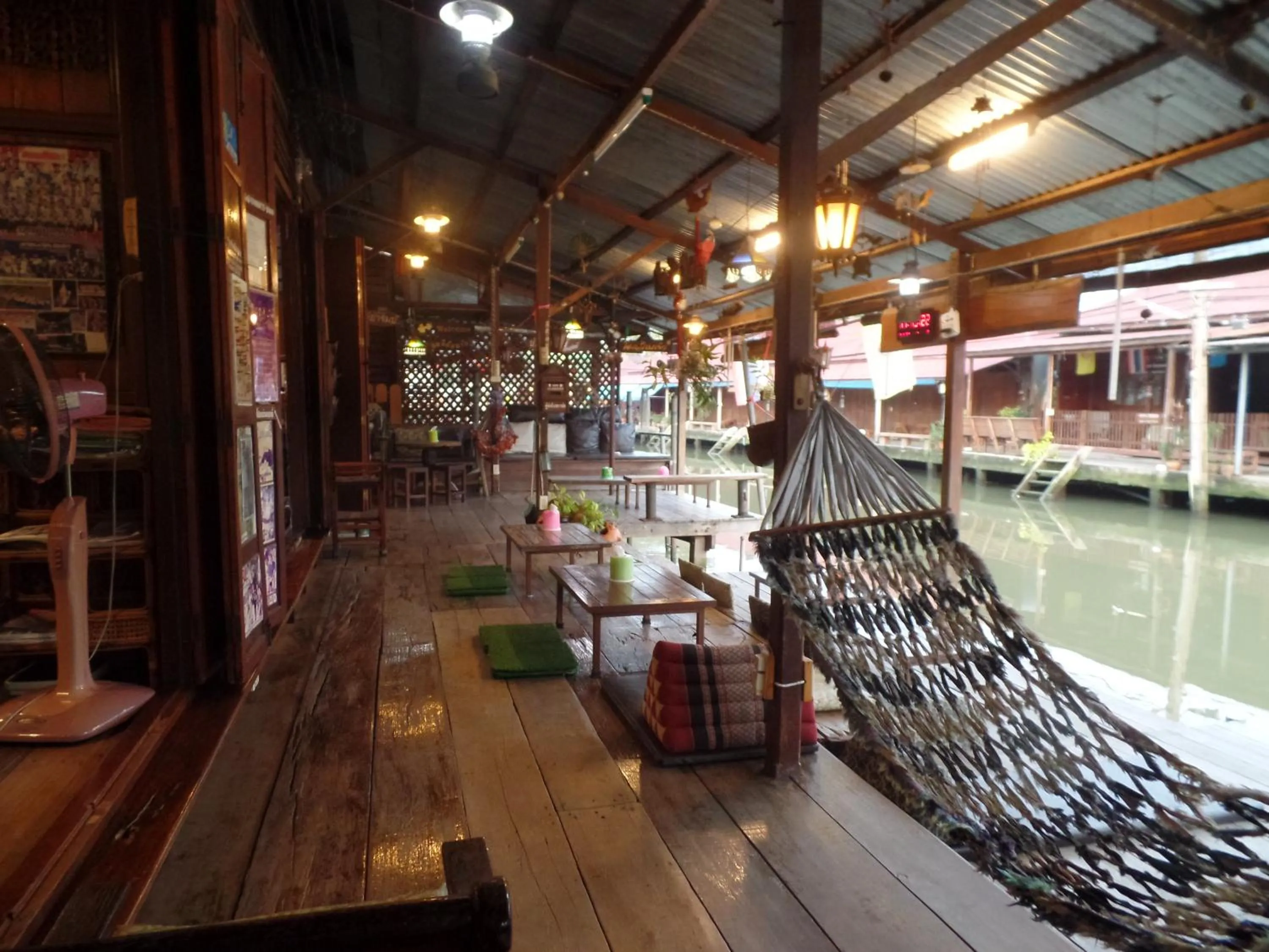 Property building in Ban Mae Arom