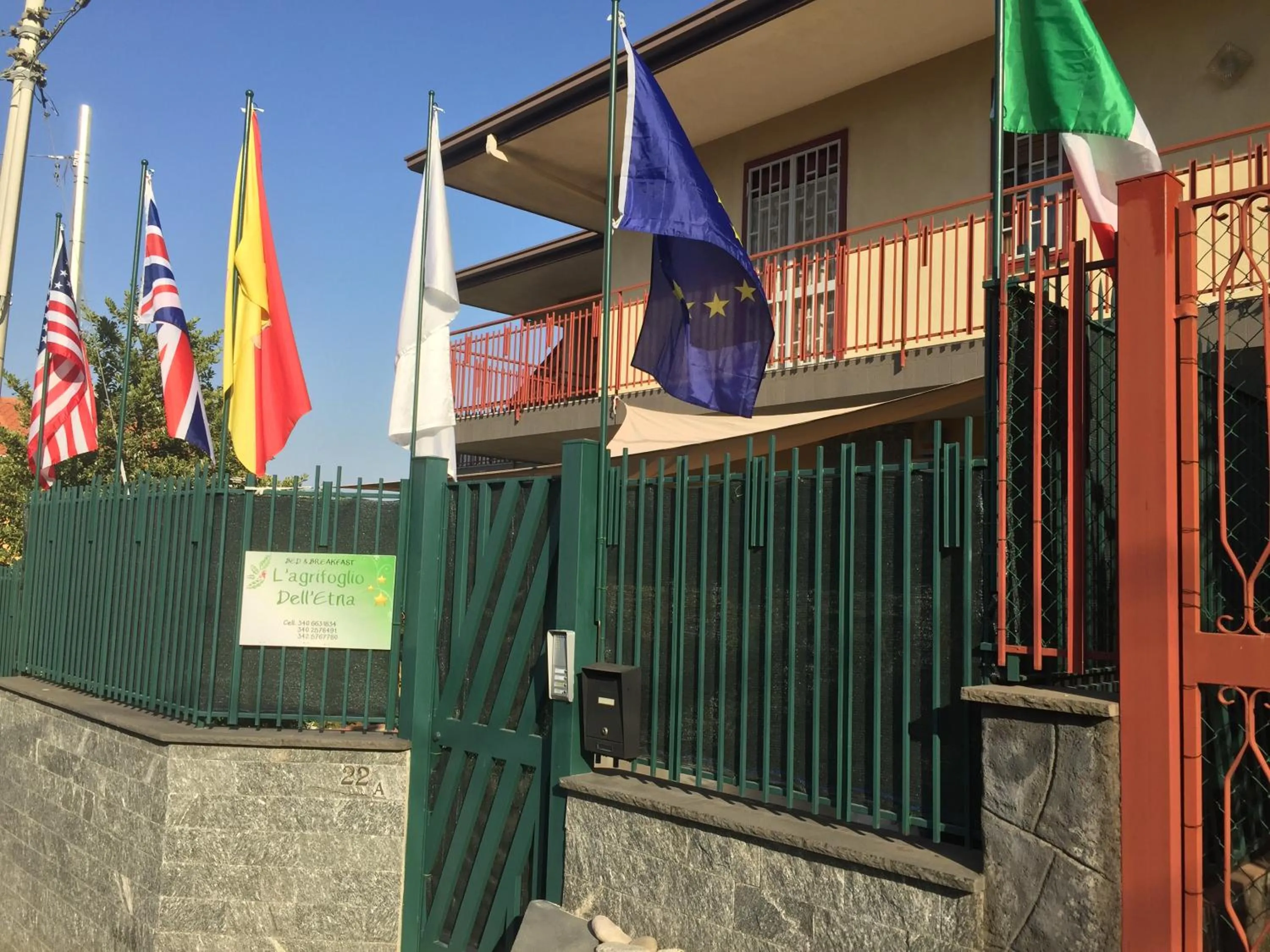 Facade/entrance in L'Agrifoglio Dell'Etna