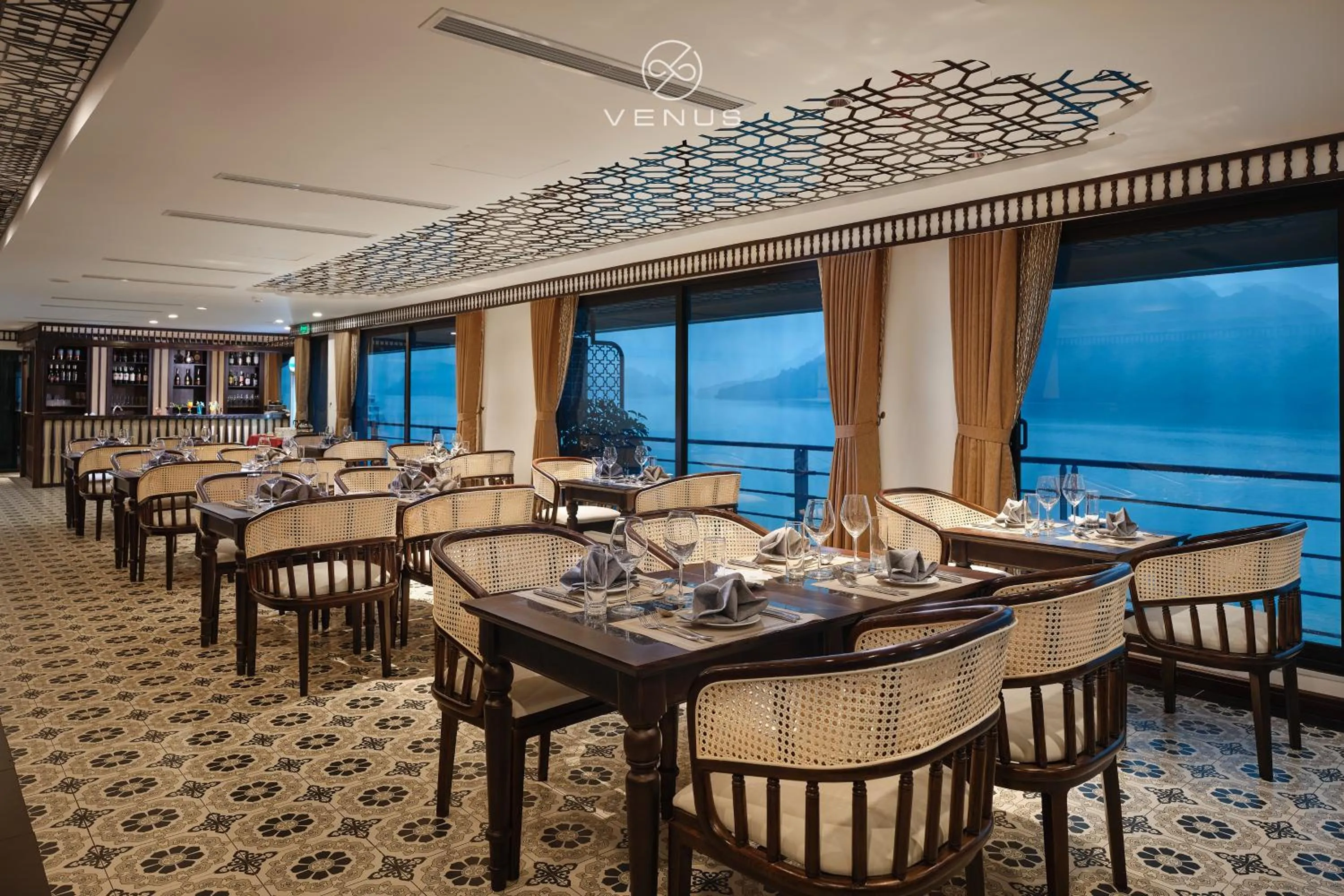 Restaurant/places to eat in Era Cruise Halong Bay by Venus Group