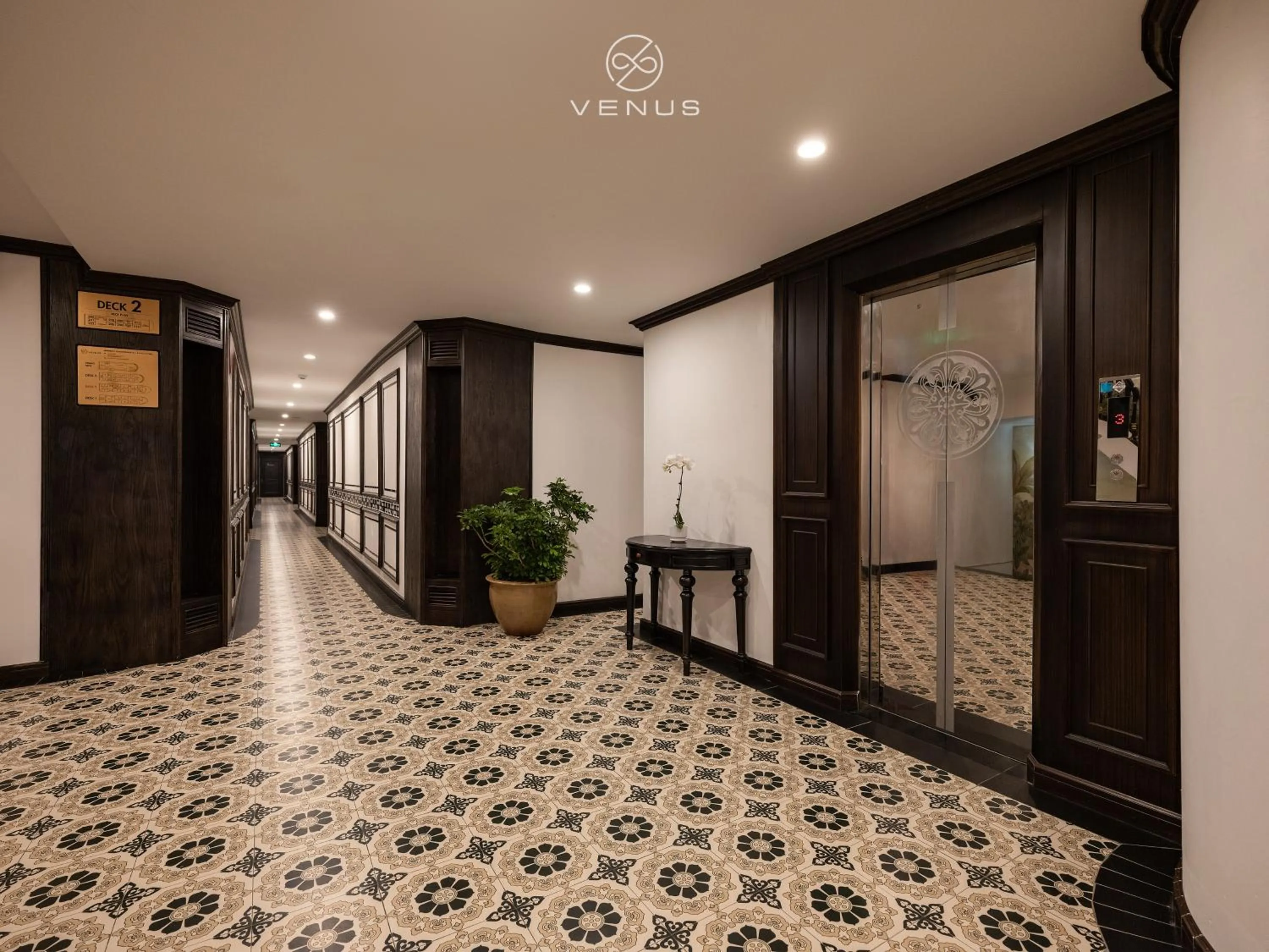 elevator in Era Cruise Halong Bay by Venus Group