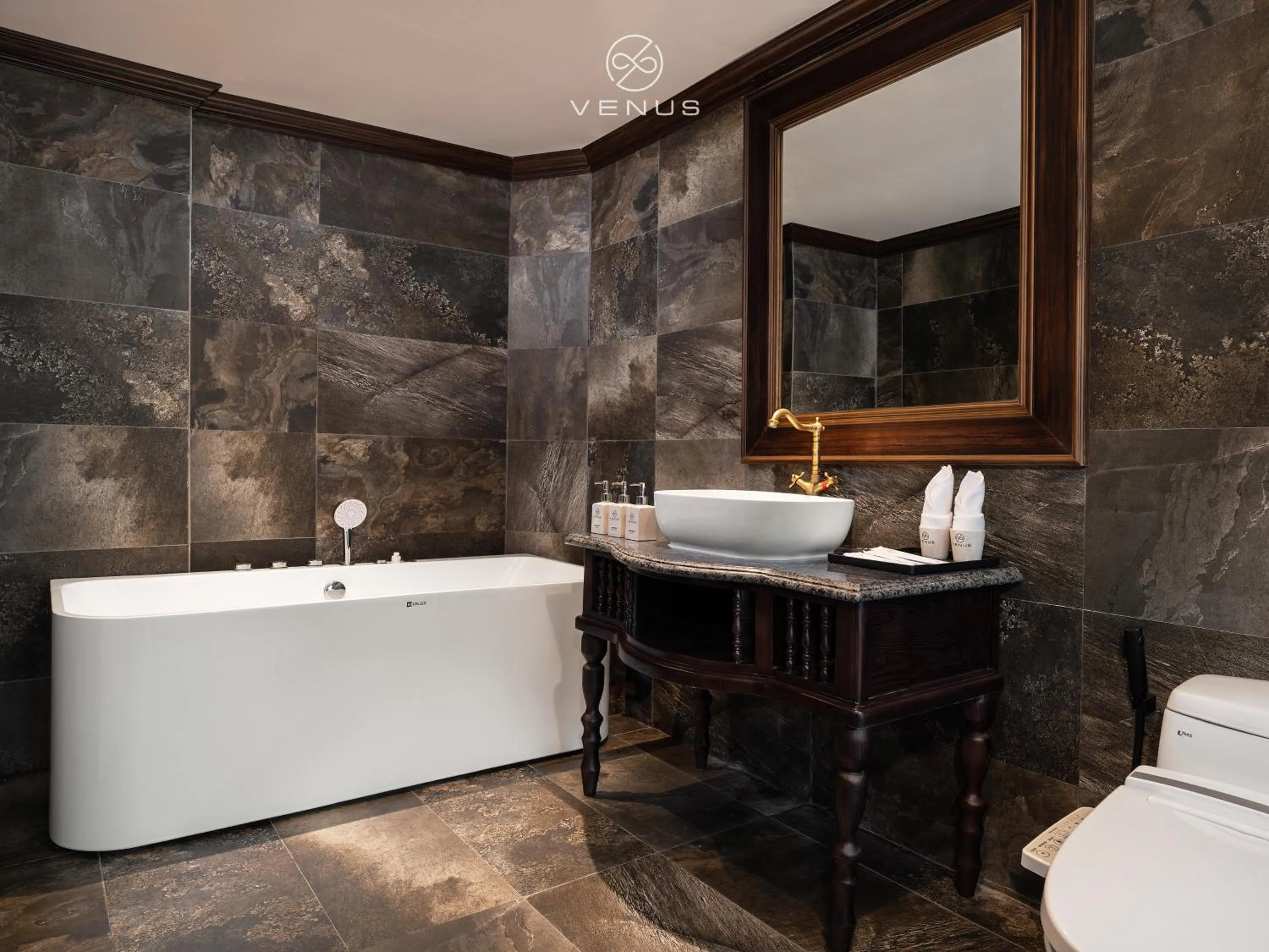 Toilet in Era Cruise Halong Bay by Venus Group