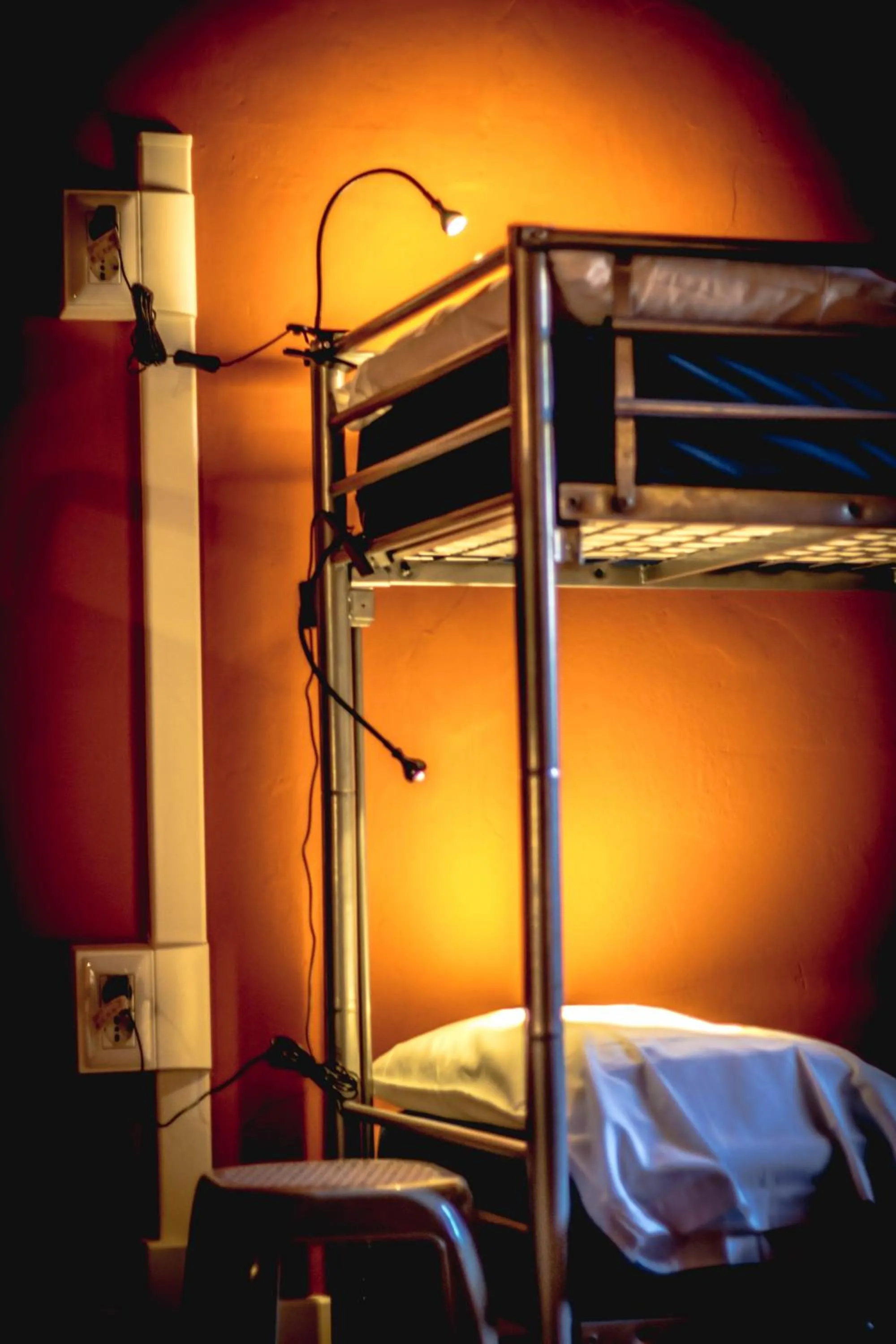 Spring, Bed in Hostel Santa Monaca